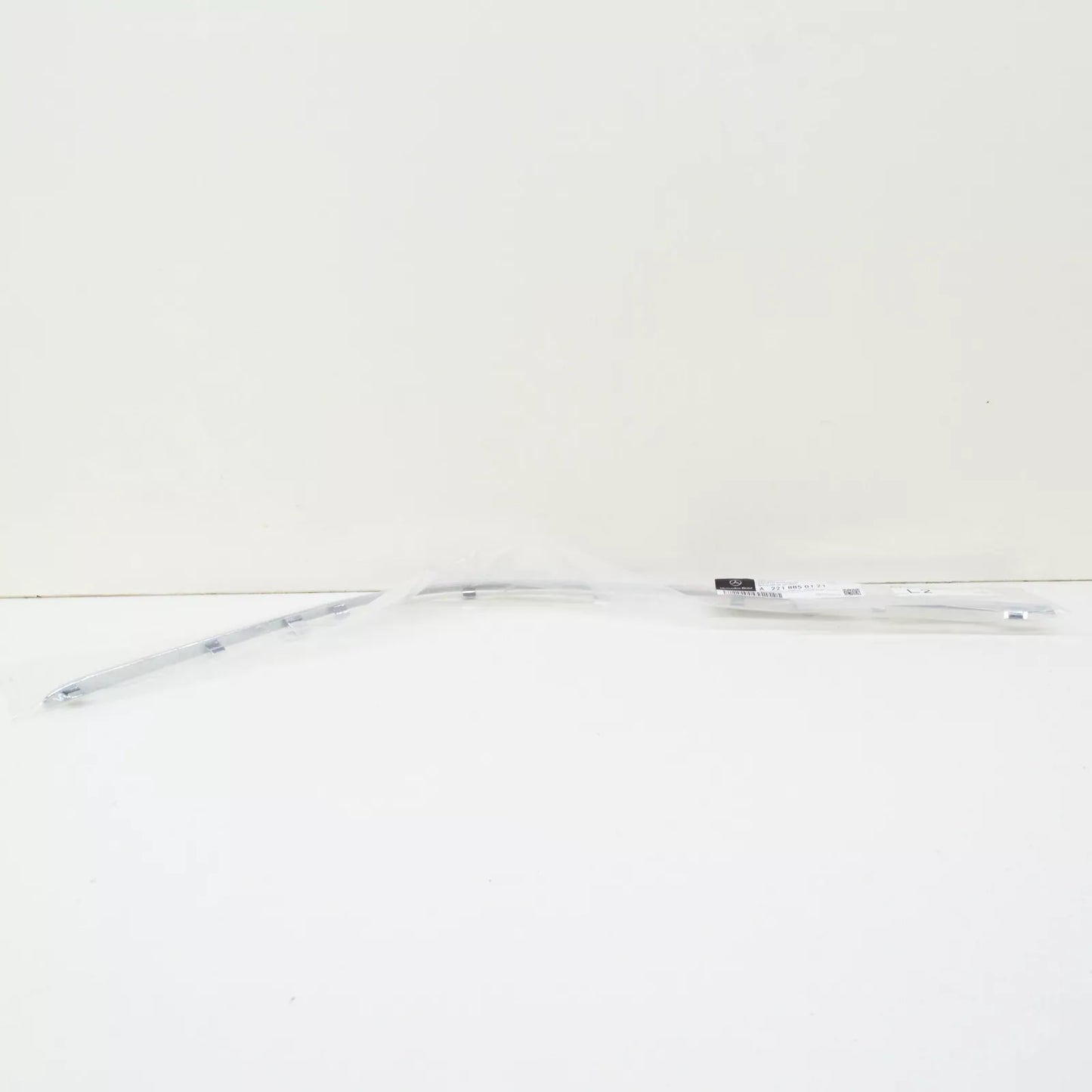 NEW MB S-CLASS W221 FRONT BUMPER LEFT LOWER CHROME TRIM A2218850121 ORIGINAL