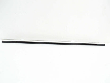 NEW AUDI A3 8P SPORTBACK REAR RIGHT OUTER WINDOW SLOT SEAL 8P4839478A