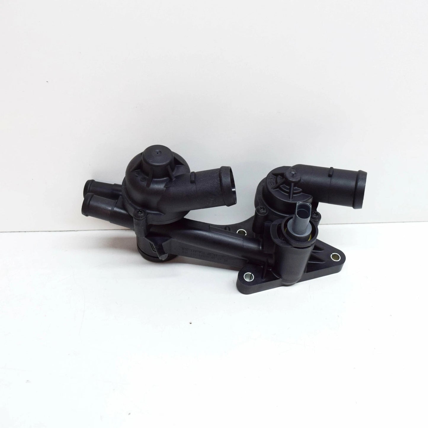 NEW AUDI A1 8X THERMOSTAT 03C121111T ORIGINAL