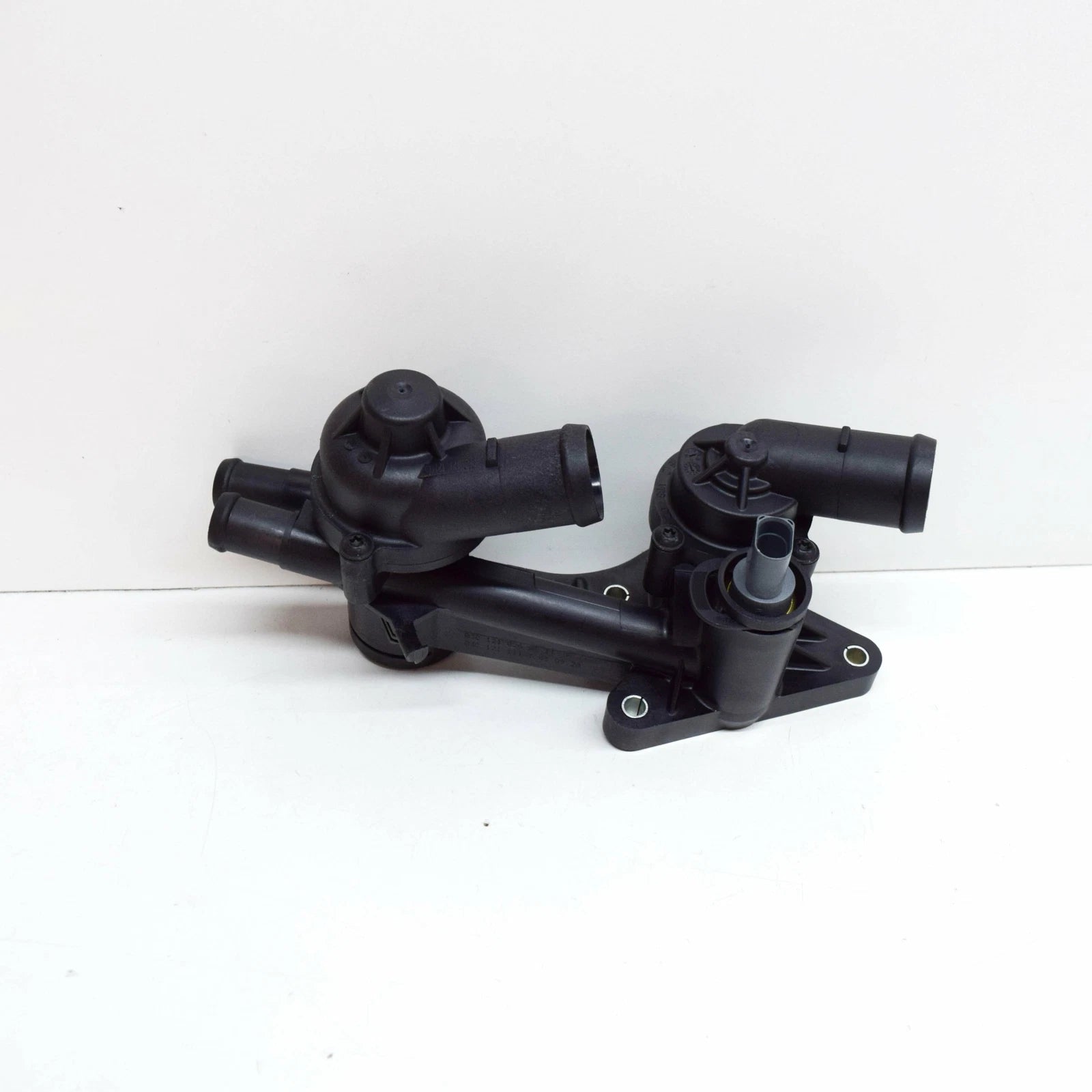 NEW AUDI A1 8X THERMOSTAT 03C121111T ORIGINAL