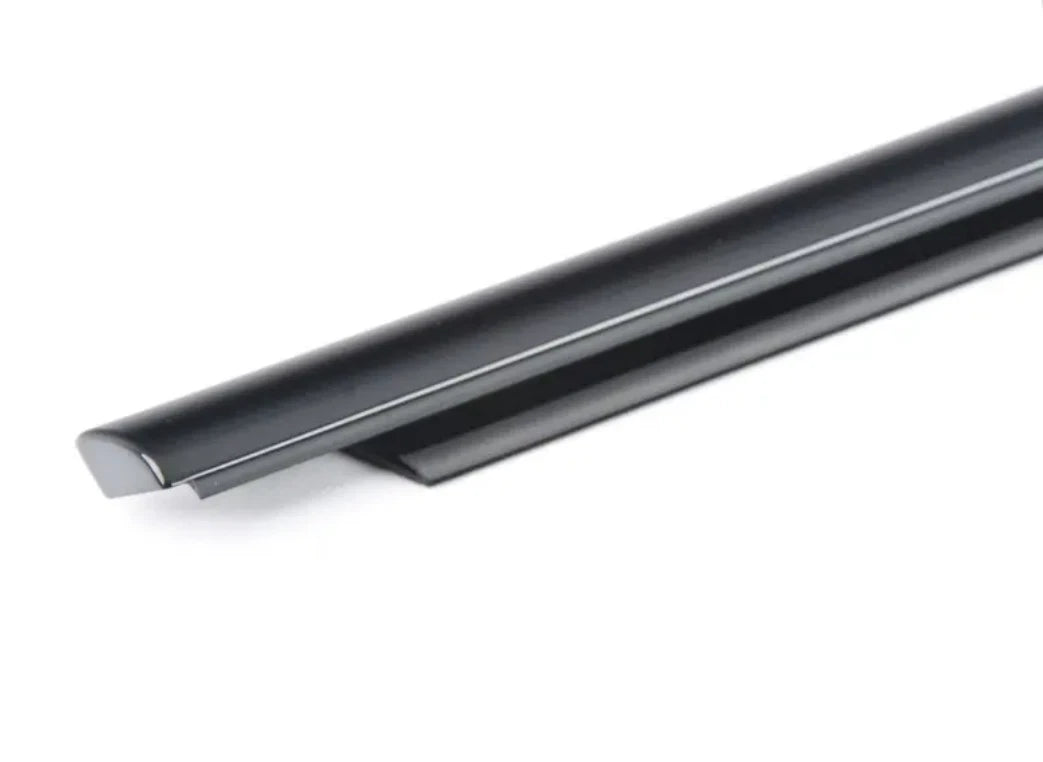 NEW BMW X6 F16, F86 REAR LEFT DOOR WINDOW MOLDING 7377897 51357377897 ORIGINAL