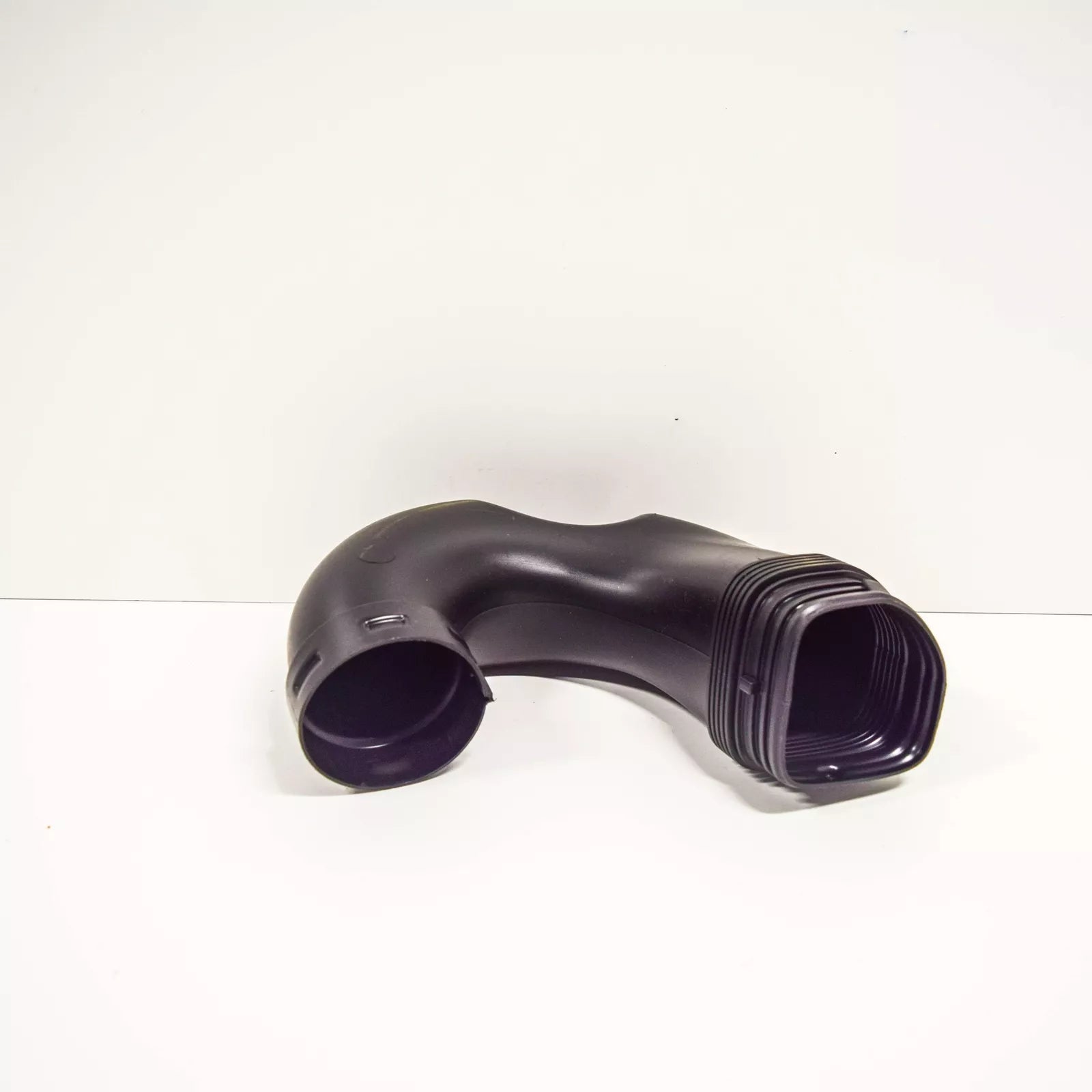 NEW VOLKSWAGEN TIGUAN 5N INTAKE AIR DUCT 5N0129618C ORIGINAL