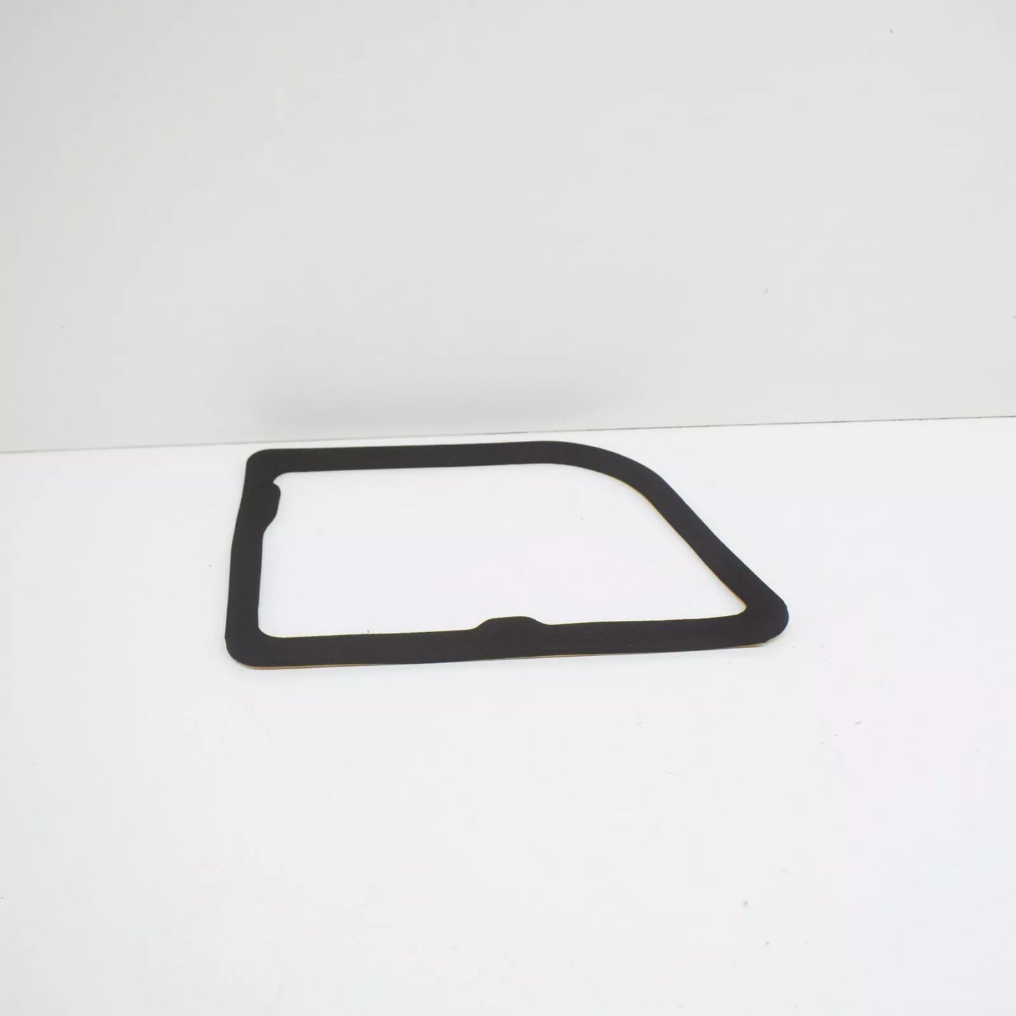 NEW BMW X5 E70 REAR LEFT LIGHT INNER GASKET SEAL 63217288973 2010 ORIGINAL