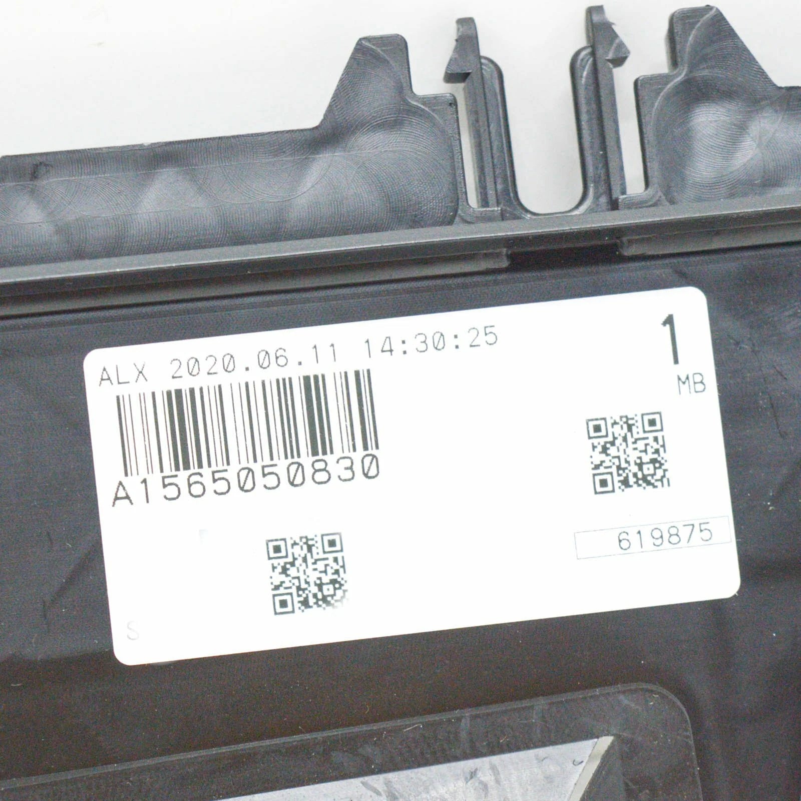 NEW MERCEDES-BENZ GLA X156 RADIATOR AIR DUCT LEFT SIDE A1565050830 ORIGINAL