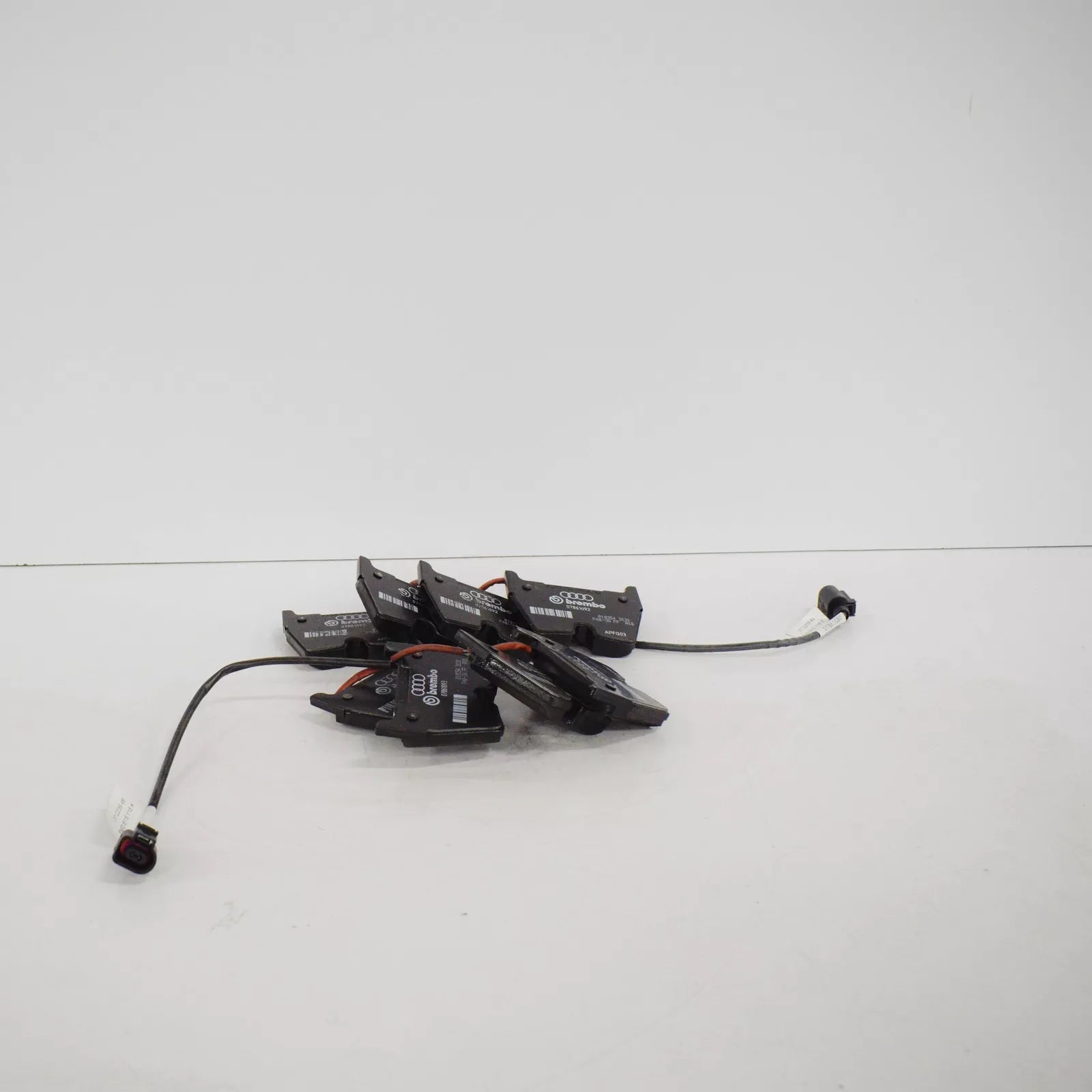 NEW AUDI A3 RS3 SPORTBACK 8V FRONT BRAKE PAD SET 8V0698151L ORIGINAL