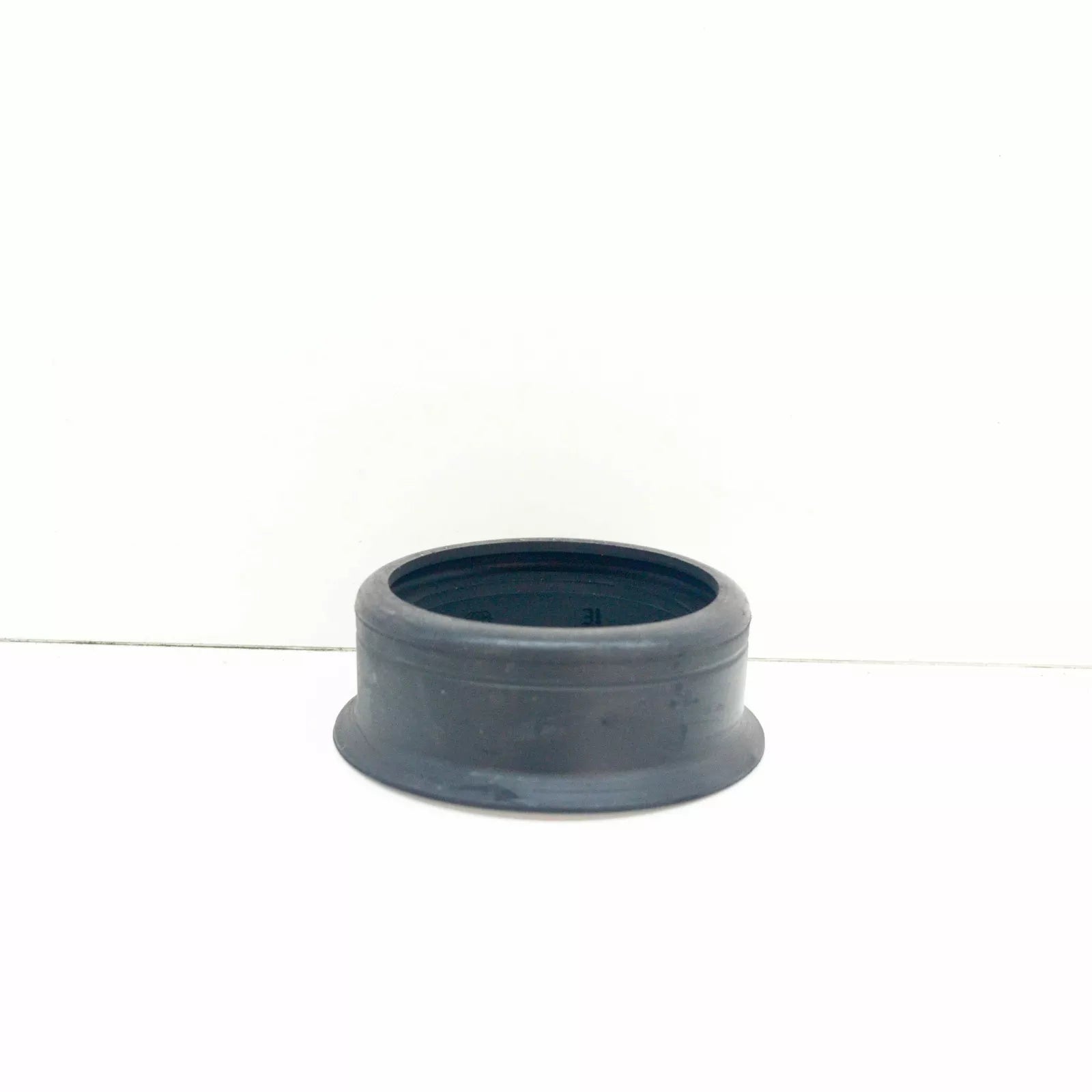 NEW VOLKSWAGEN TOUAREG 7L OIL FILLER TUBE SEAL O-RING 074115315 ORIGINAL