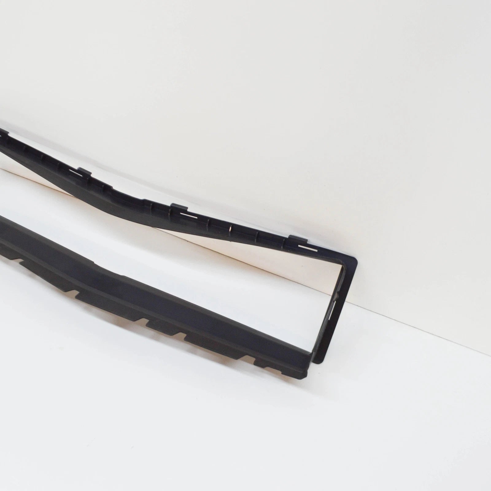 NEW MERCEDES-BENZ CLA C118 FRONT LOWER AIR DUCT SEGMENT A1188853801 ORIGINAL