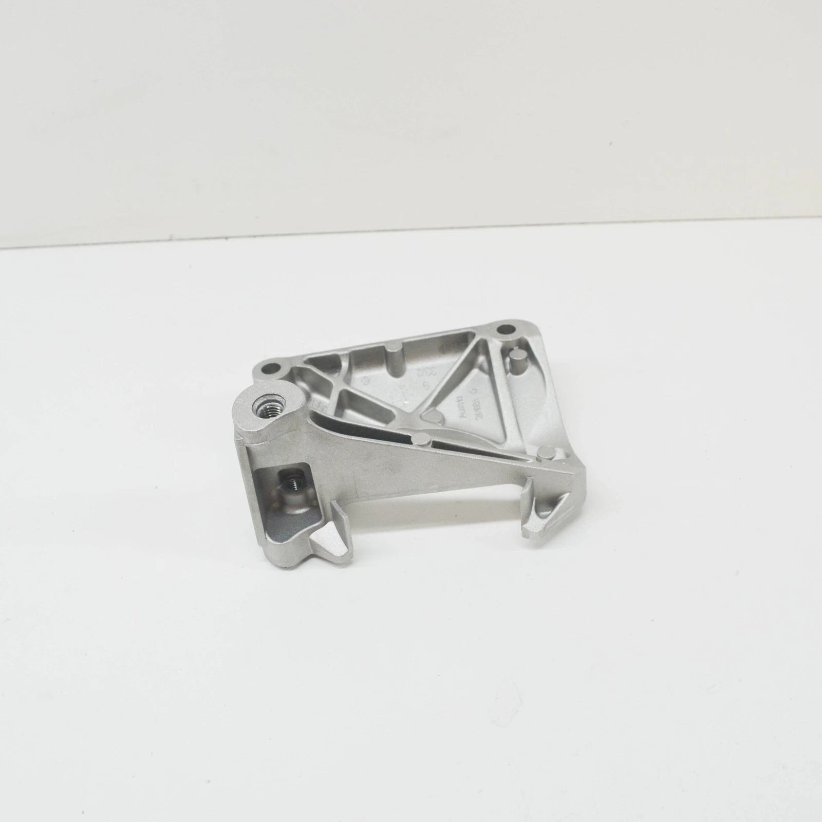 NEW BMW 5 E60 ENGINE SUSPENSION LEFT CONSOLE 22116761117 6761117 ORIGINAL