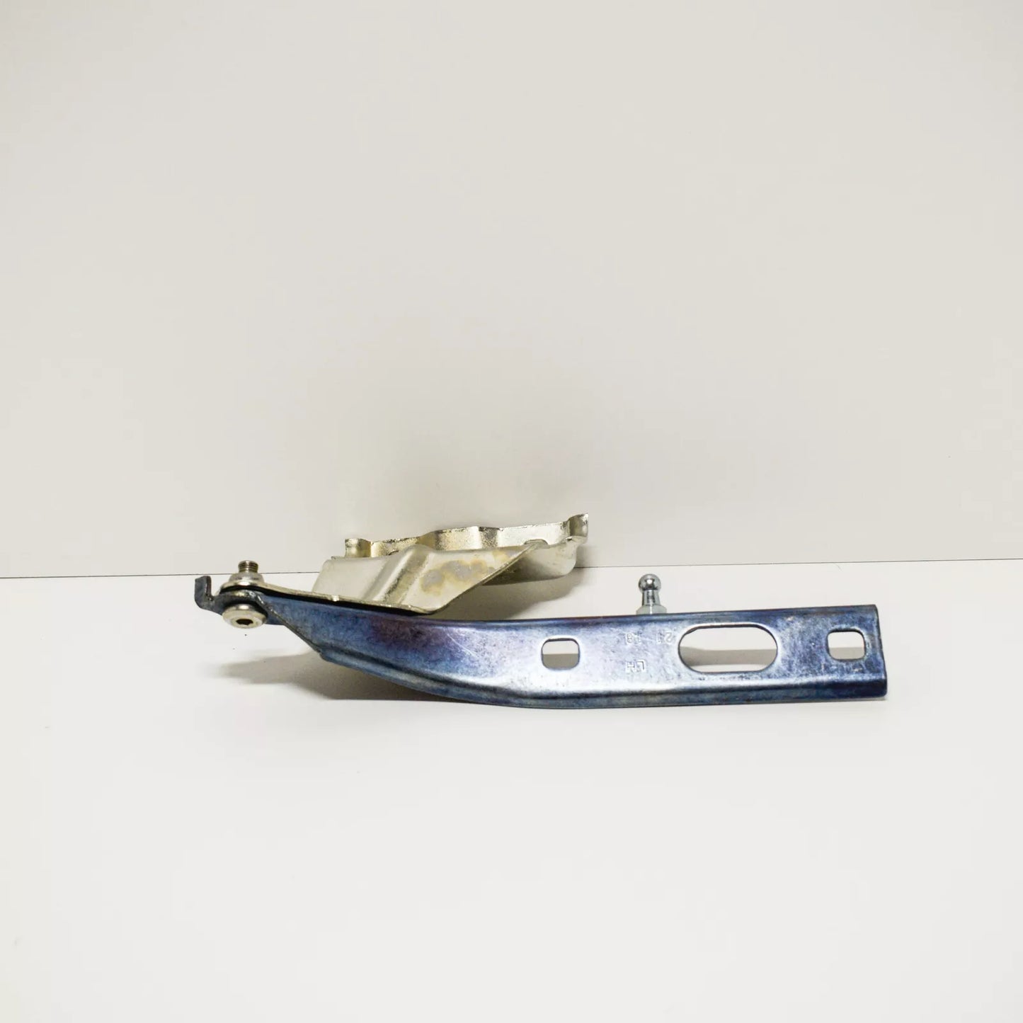 NEW AUDI Q5 8R FRONT BONNET HOOD LID LEFT HINGE 8R0823301A ORIGINAL