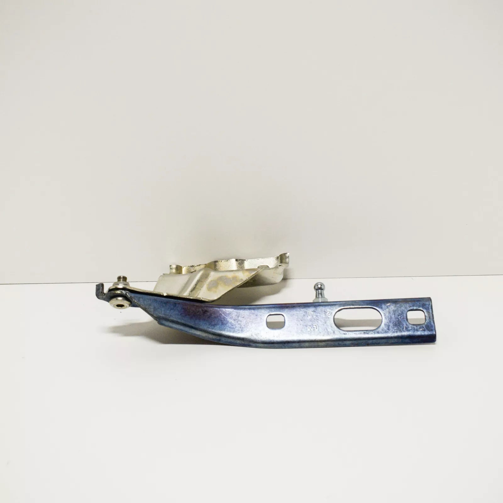 NEW AUDI Q5 8R FRONT BONNET HOOD LID LEFT HINGE 8R0823301A ORIGINAL