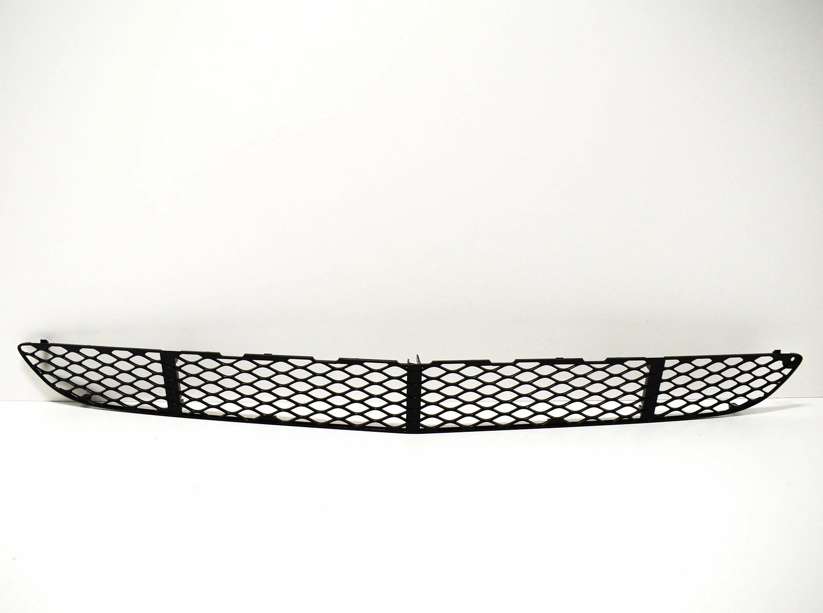 NEW MERCEDES-BENZ CLS C219 FRONT BUMPER LOWER CENTER GRILLE A2198850053