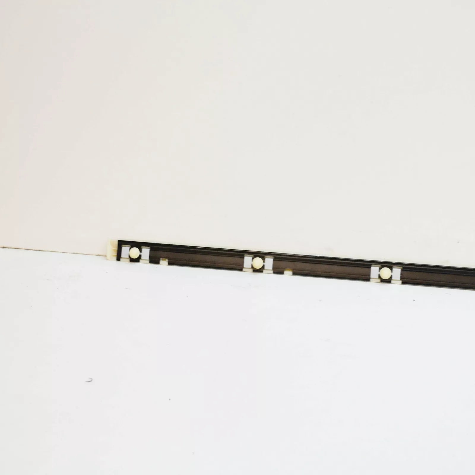 NEW BMW 3 COUPE E46 FRONT RIGHT DOOR MOLDING 7001044 51137001044 ORIGINAL