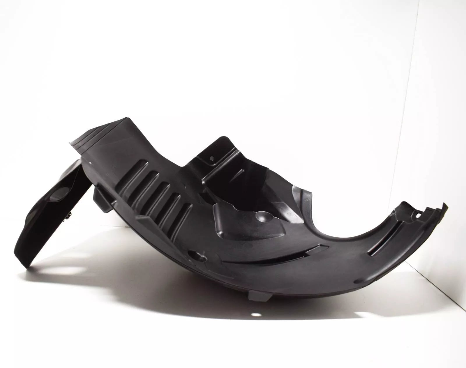 NEW MB CLS C218 FRONT RIGHT FENDER LINER SPLASH GUARD A2186900230 ORIGINAL