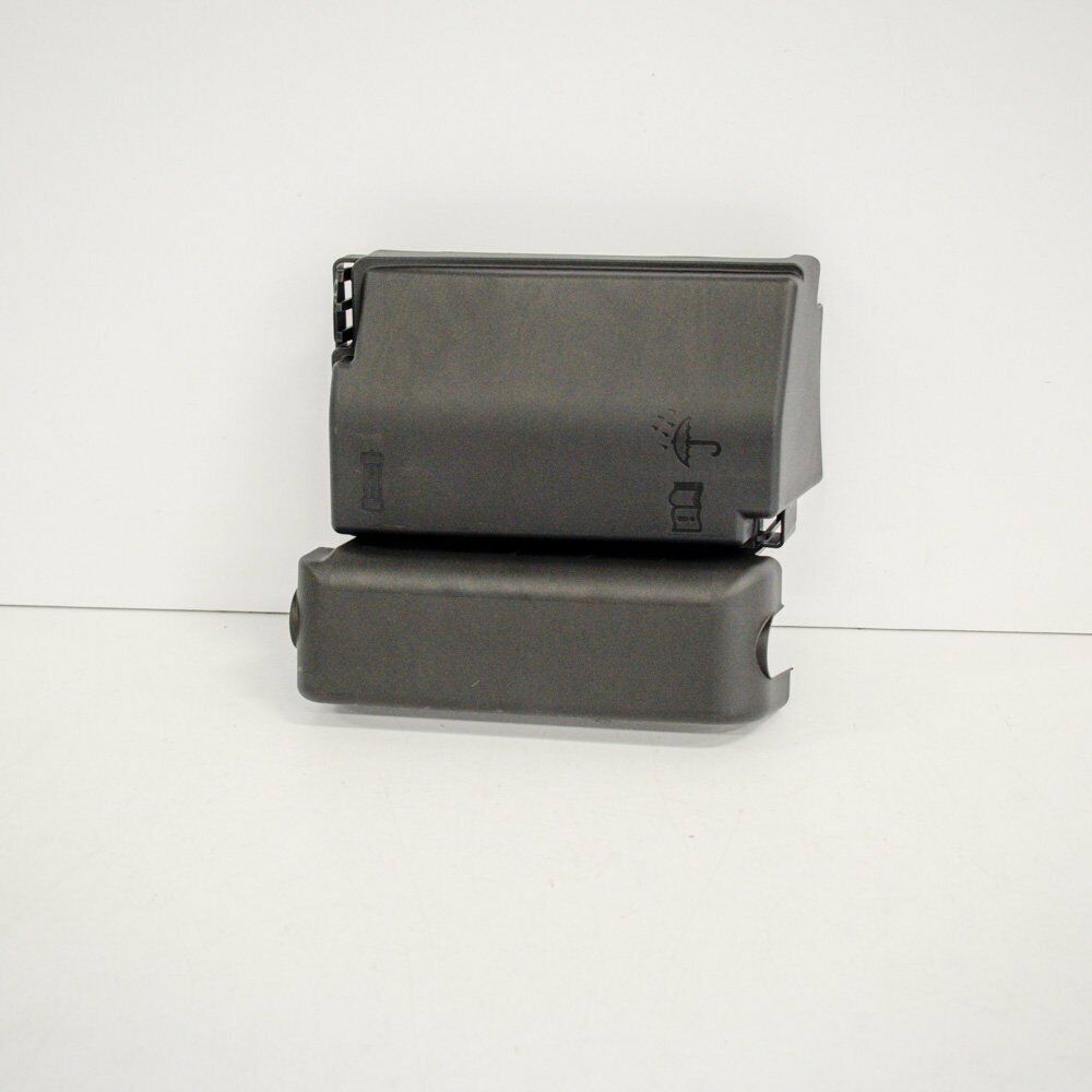 NEW VOLKSWAGEN PASSAT B8 FUSE BOX RELAY COVER 5C0937132C ORIGINAL