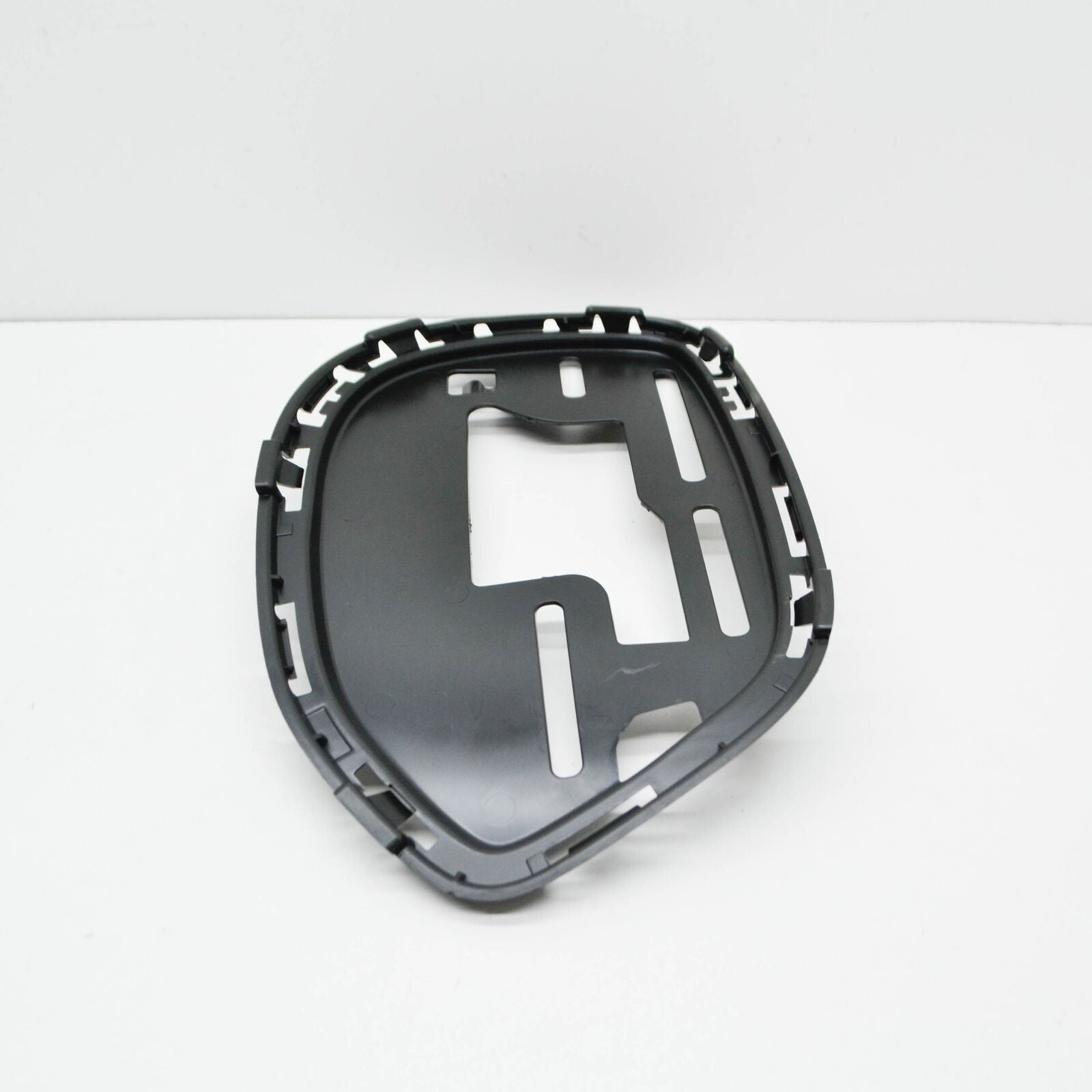 NEW MB S W222 FRONT BUMPER LEFT GRILLE BRACKET COVER A2228855001 ORIGINAL