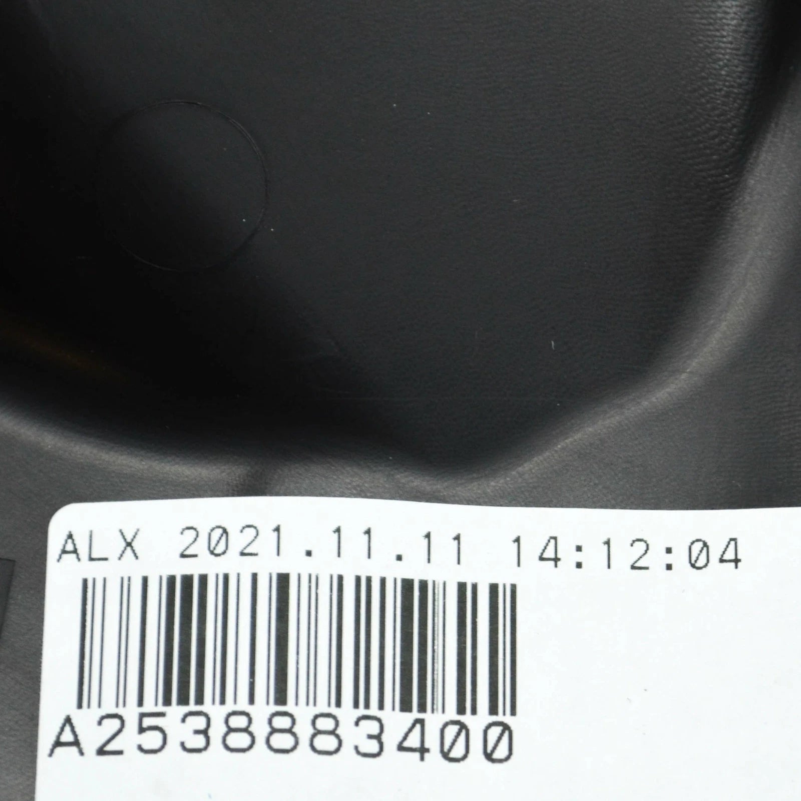 NEW MB GLC X253 FRONT RIGHT RADIATOR SUPPORT AIR DEFLECTOR A2538883400 ORIGINAL