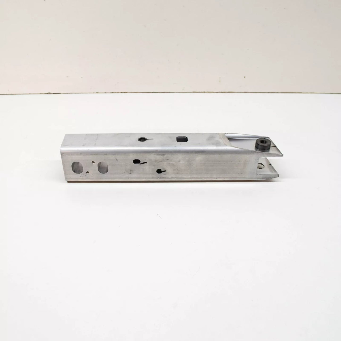 NEW BMW 3 G20 FRONT RIGHT BUMPER COVER SUPPORT RAIL BRACKET 51117460348 ORIGINAL