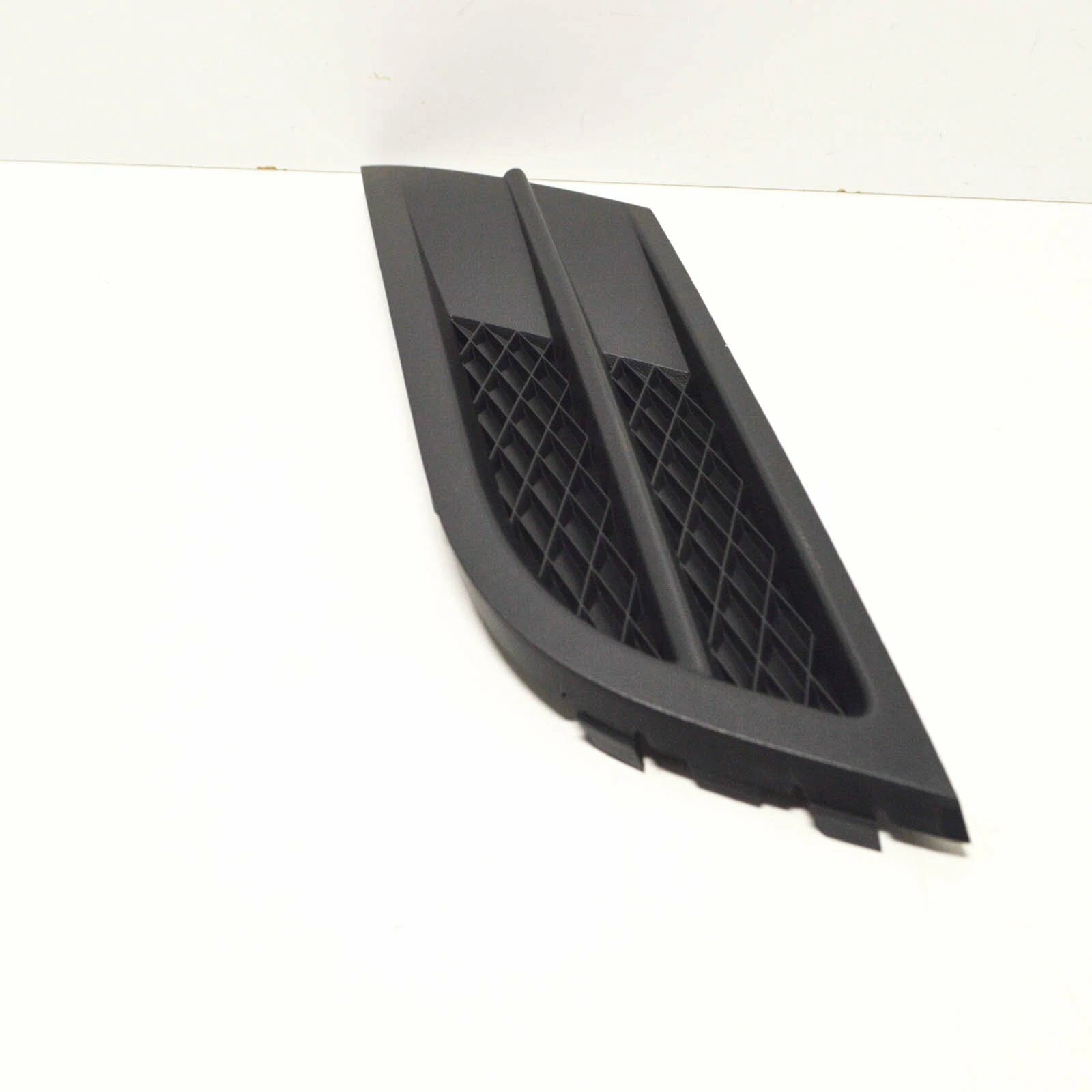 NEW VOLKSWAGEN JETTA MK6 FRONT RIGHT FOG LIGHT GRILL 5C6853666G9B9