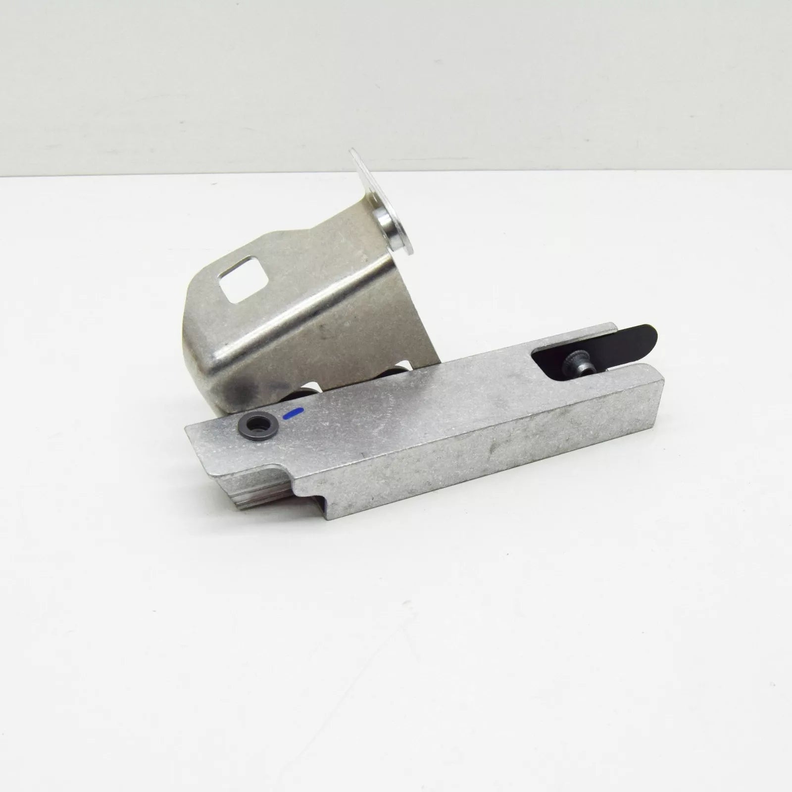 NEW MERCEDES-BENZ AMG GT X290 FRONT LEFT BUMPER BRACKET A2906200100 ORIGINAL