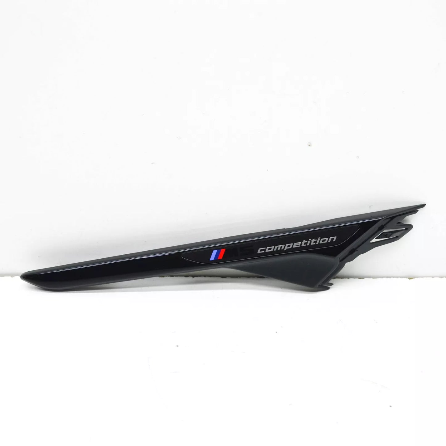 NEW BMW M5 F90 FRONT RIGHT AIR DUCT SIDEWALL TRIM 51138082384 ORIGINAL