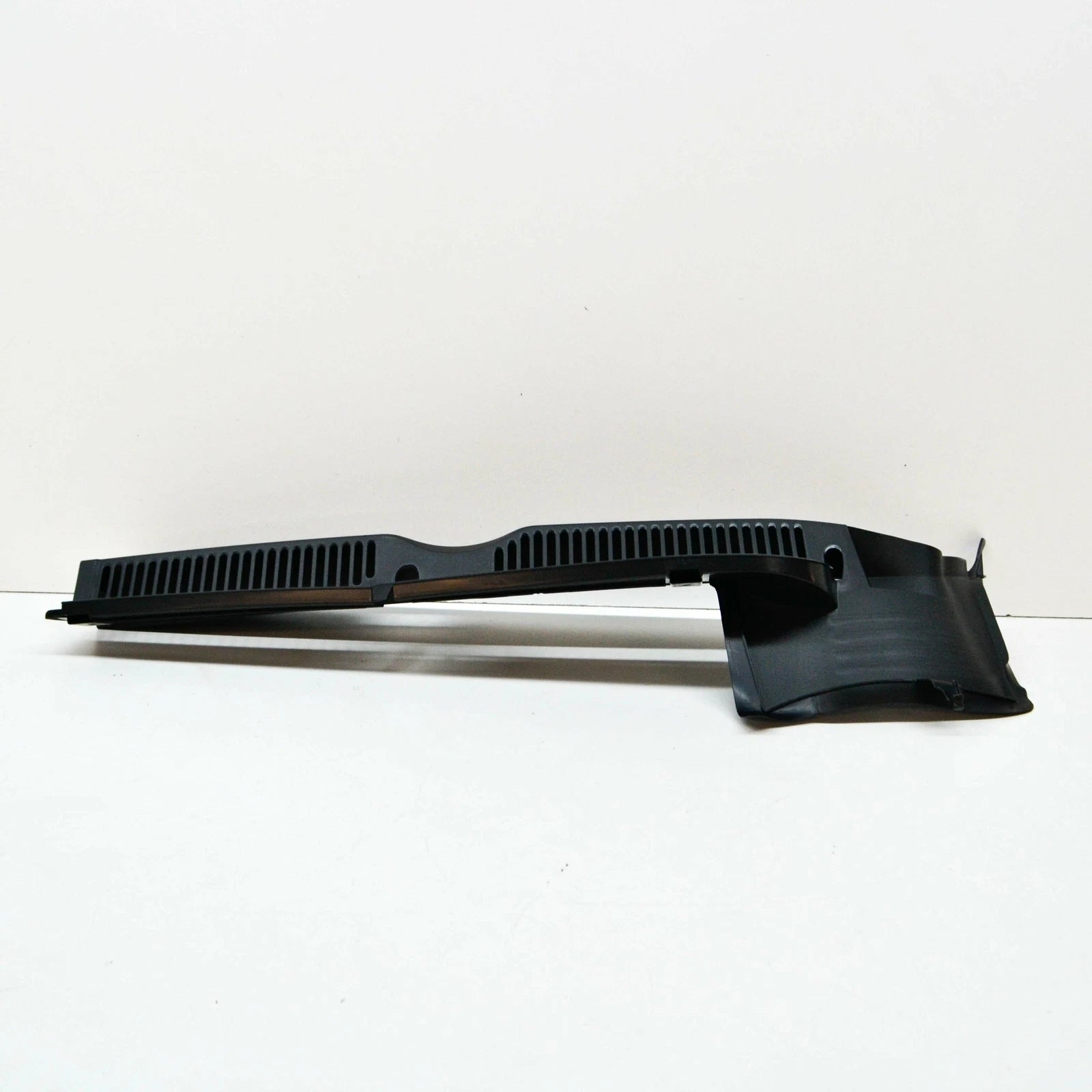 NEW VOLKSWAGEN TOURAN 5T LEFT PLENUM CHAMBER COVER LHD 5TB819403D9B9