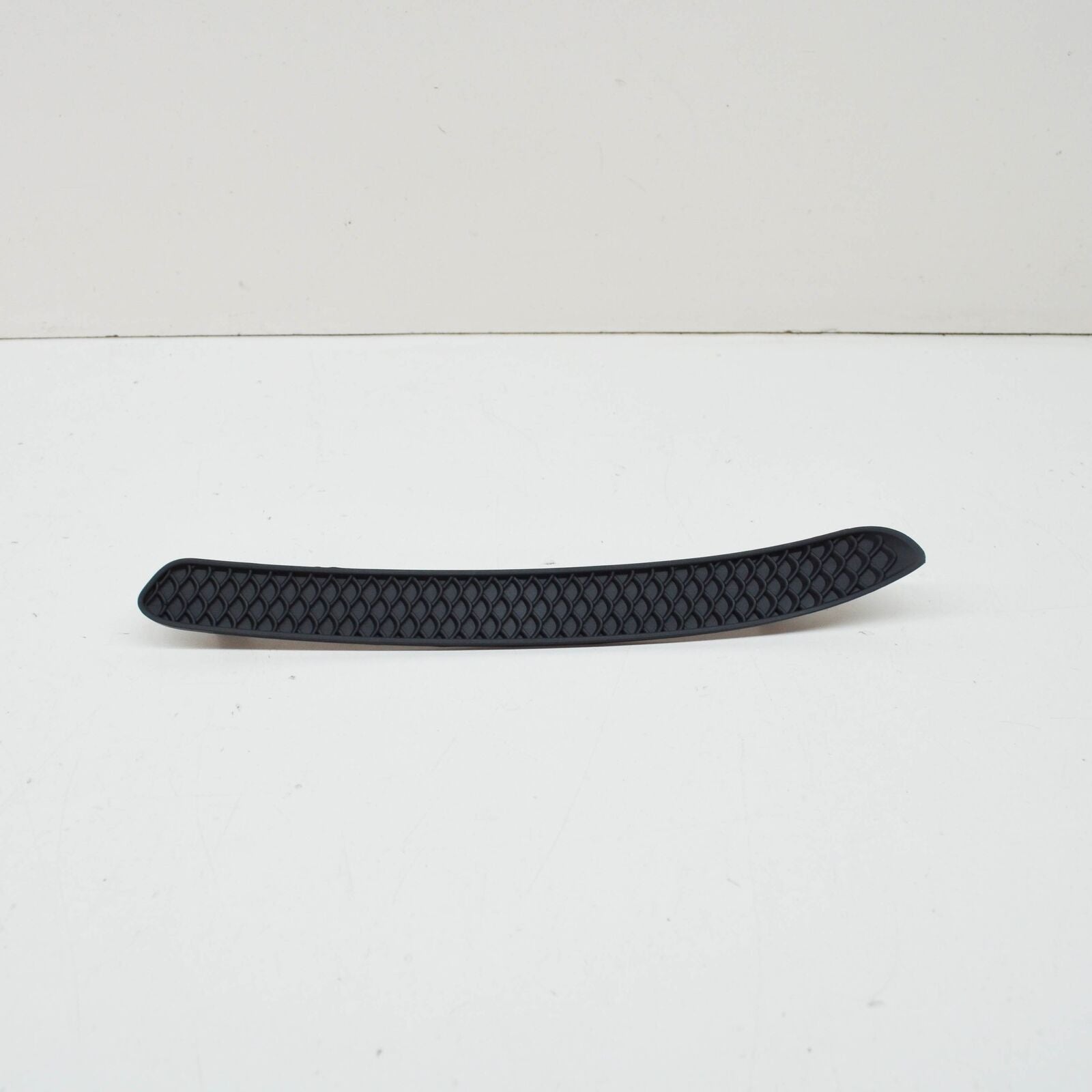 NEW MERCEDES-BENZ CLA C117 REAR BUMPER RIGHT GRILLE COVER A1178850253 ORIGINAL