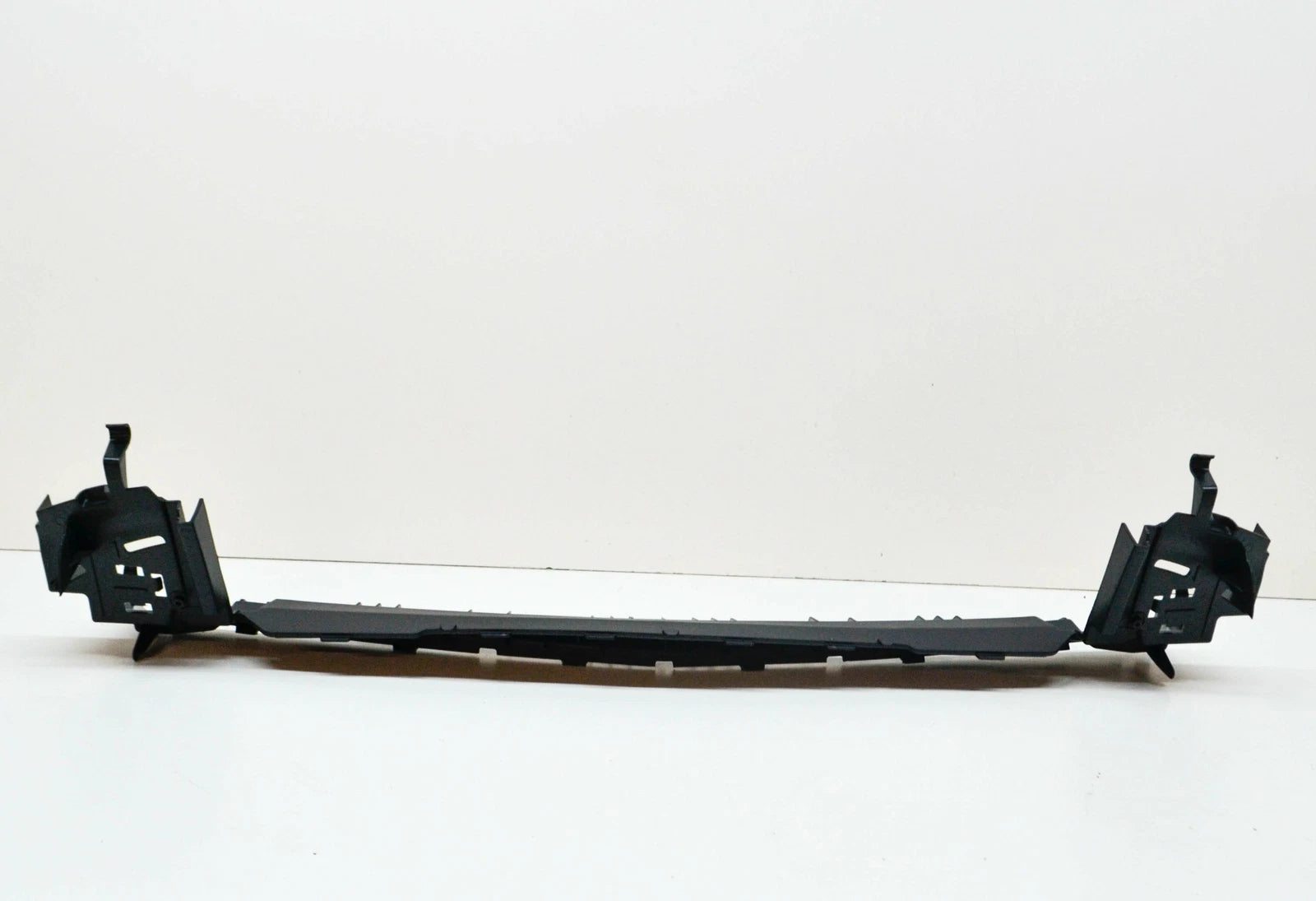 NEW MB CLA C117 FRONT BUMPER LOWER INNER CENTER BRACKET A1768851500