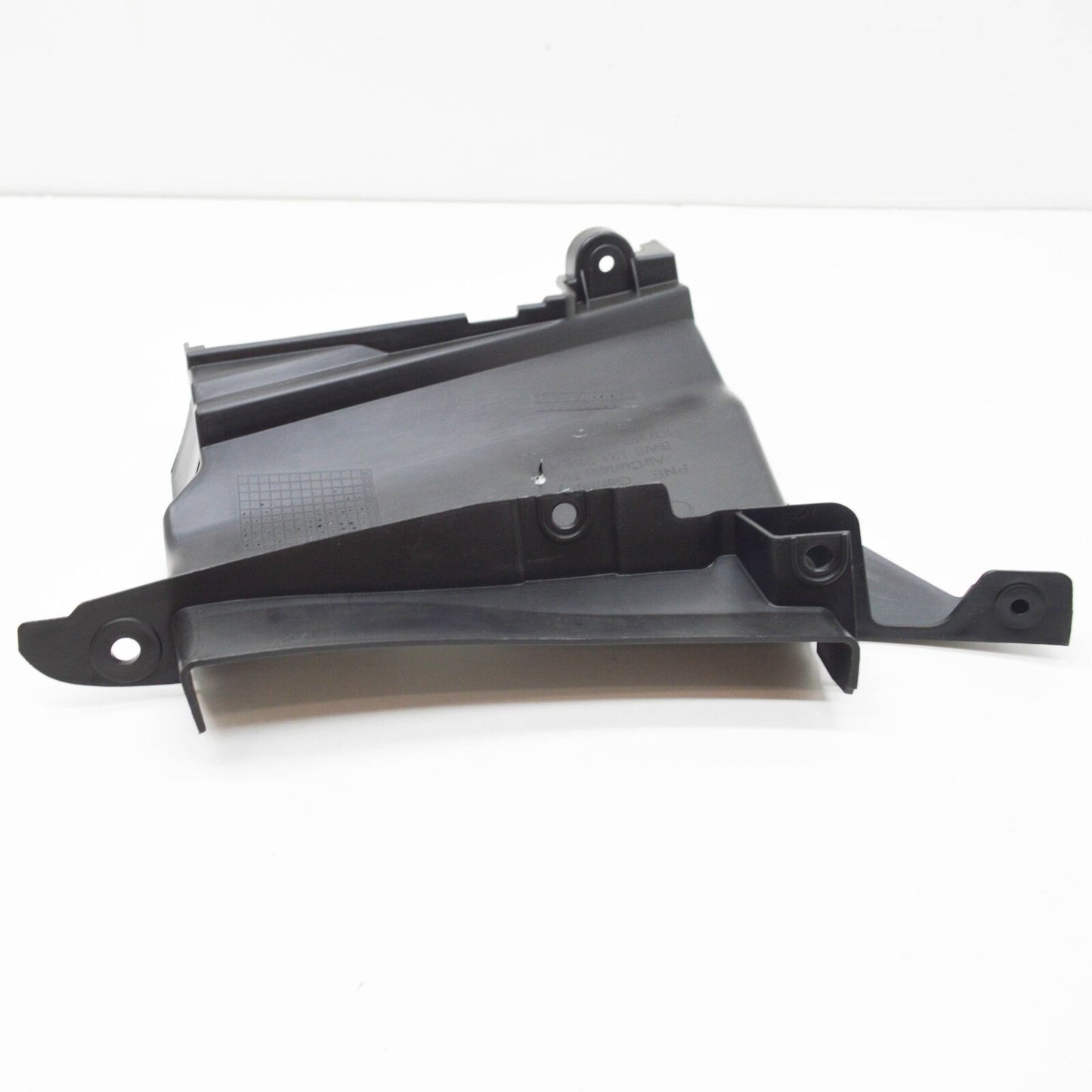 NEW AUDI A5 8W6 FRONT RIGHT AIR DUCT DEFLECTOR 8W6121764A ORIGINAL