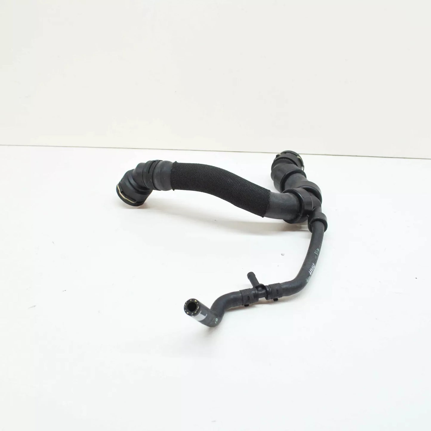 NEW AUDI RS4 AVANT QUATTRO B6 ENGINE RADIATOR COOLANT HOSE 8D0121101AG ORIGINAL