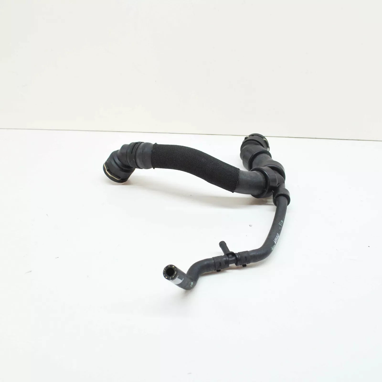 NEW AUDI RS4 AVANT QUATTRO B6 ENGINE RADIATOR COOLANT HOSE 8D0121101AG ORIGINAL