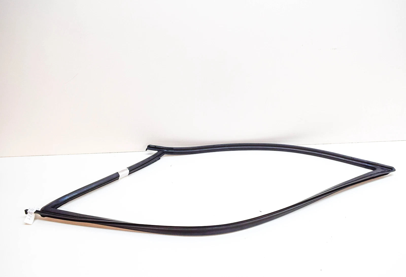 NEW MB E W124 REAR RIGHT SIDE WINDOW SEALING FRAME A1246702039 ORIGINAL