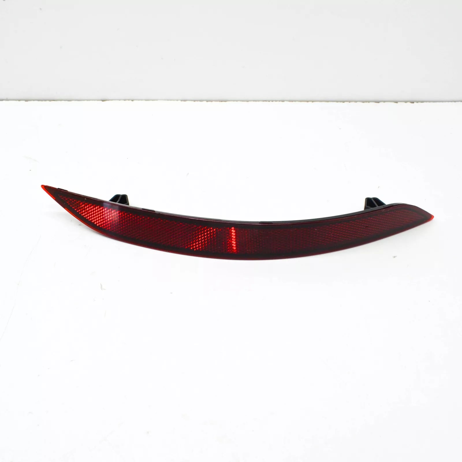 NEW AUDI A3 SPORTBACK 8V REAR RIGHT BUMPER REFLECTOR 8V5945106C ORIGINAL
