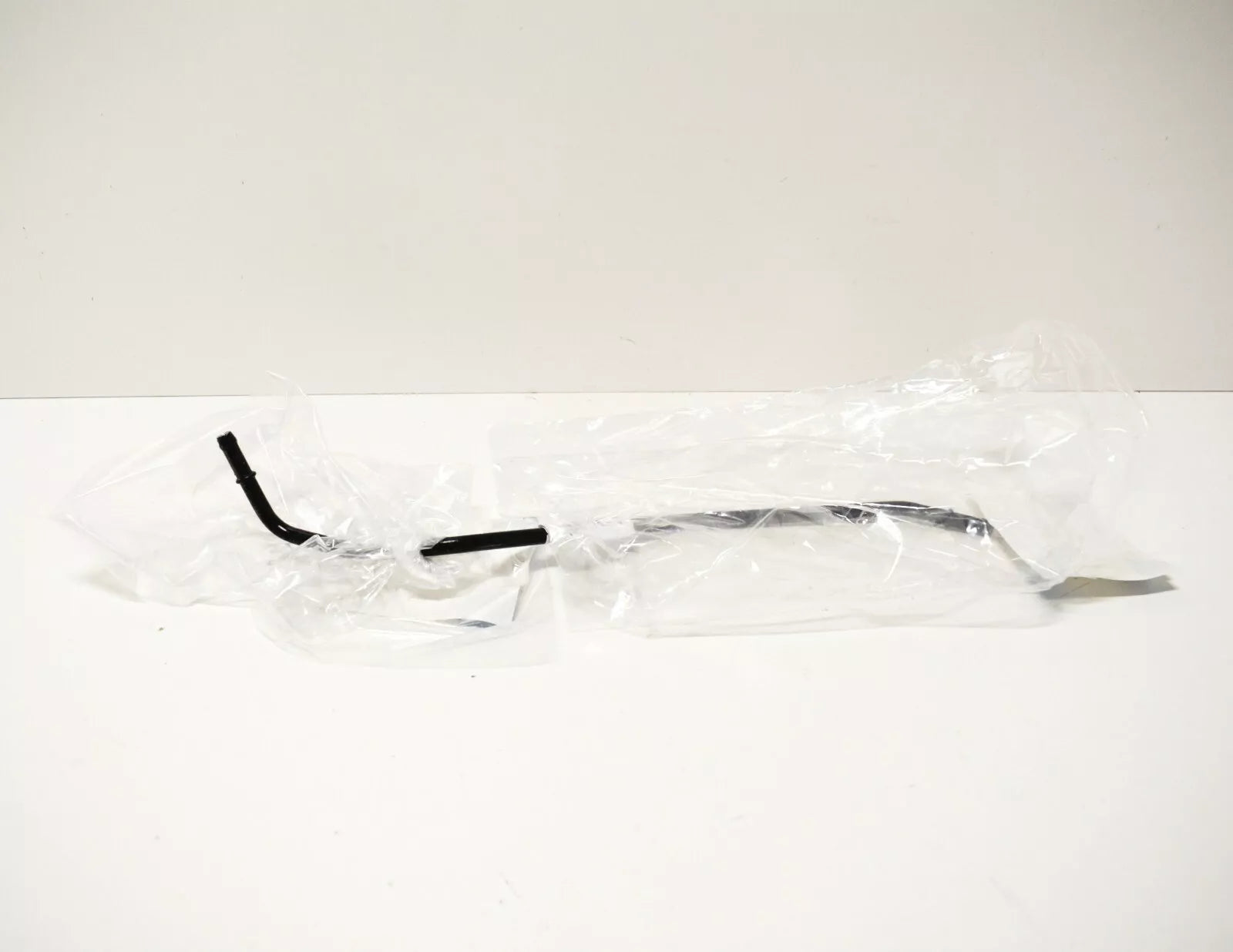 NEW BMW 3 E36 FUEL FEED LINE PIPE 16121182864 316 I 16121182864 ORIGINAL