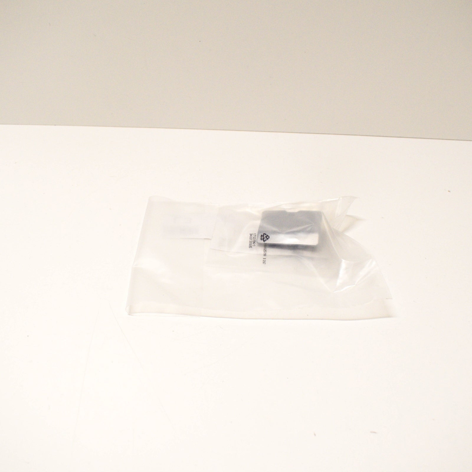 NEW MB S W220 AMG REAR BUMPER TOW HOOK EYE CAP COVER A2208850126 ORIGINAL