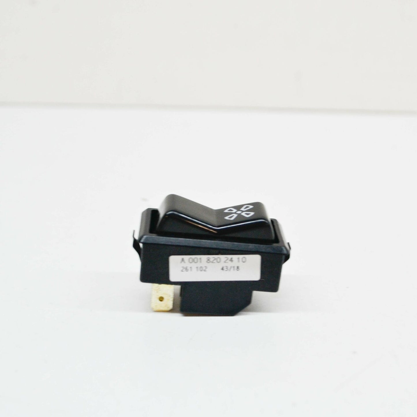 NEW MERCEDES-BENZ G W461 BLOWER SWITCH A0018202410 ORIGINAL