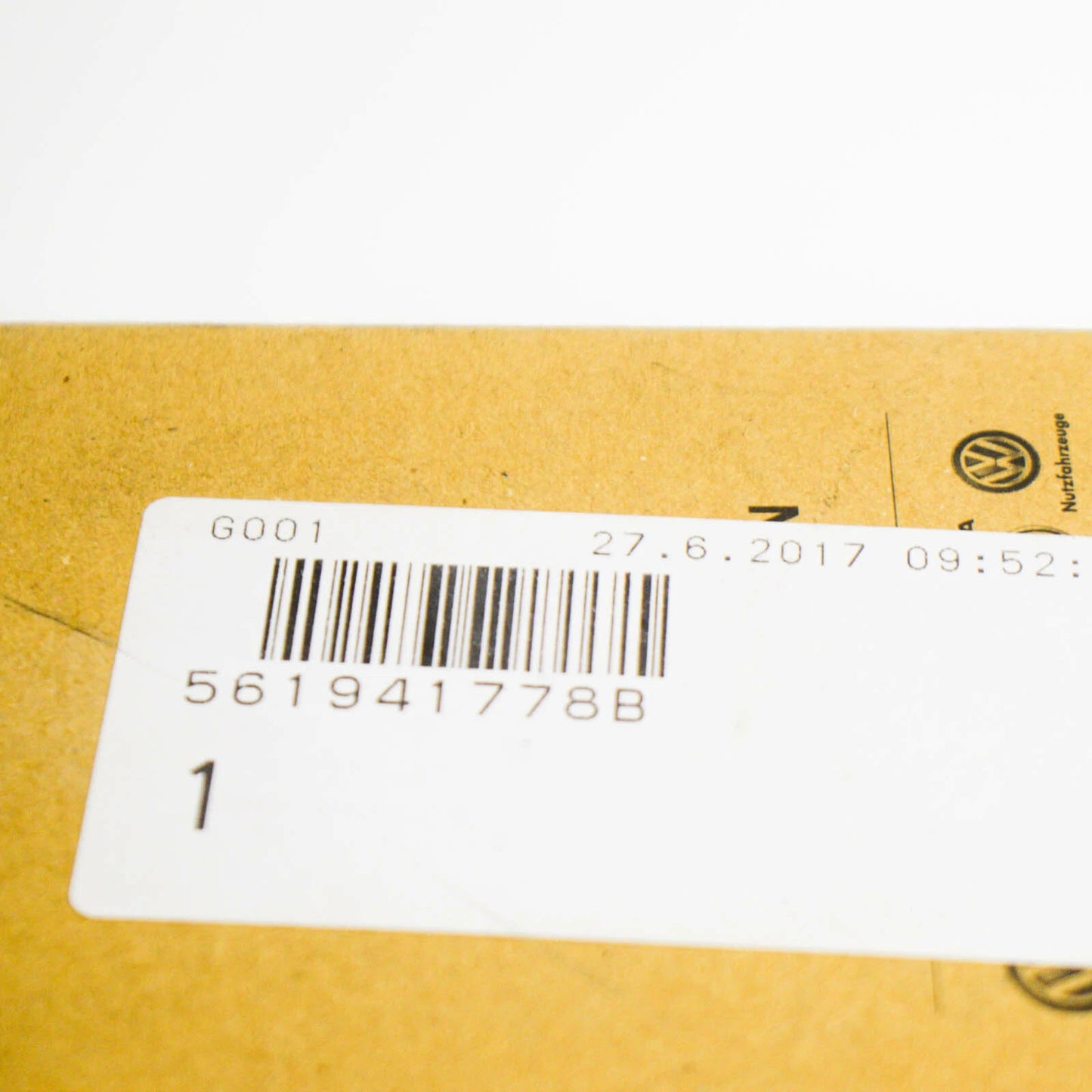 NEW VOLKSWAGEN PASSAT B8 FRONT RIGHT FOG LIGHT TRIM 561941778B ORIGINAL