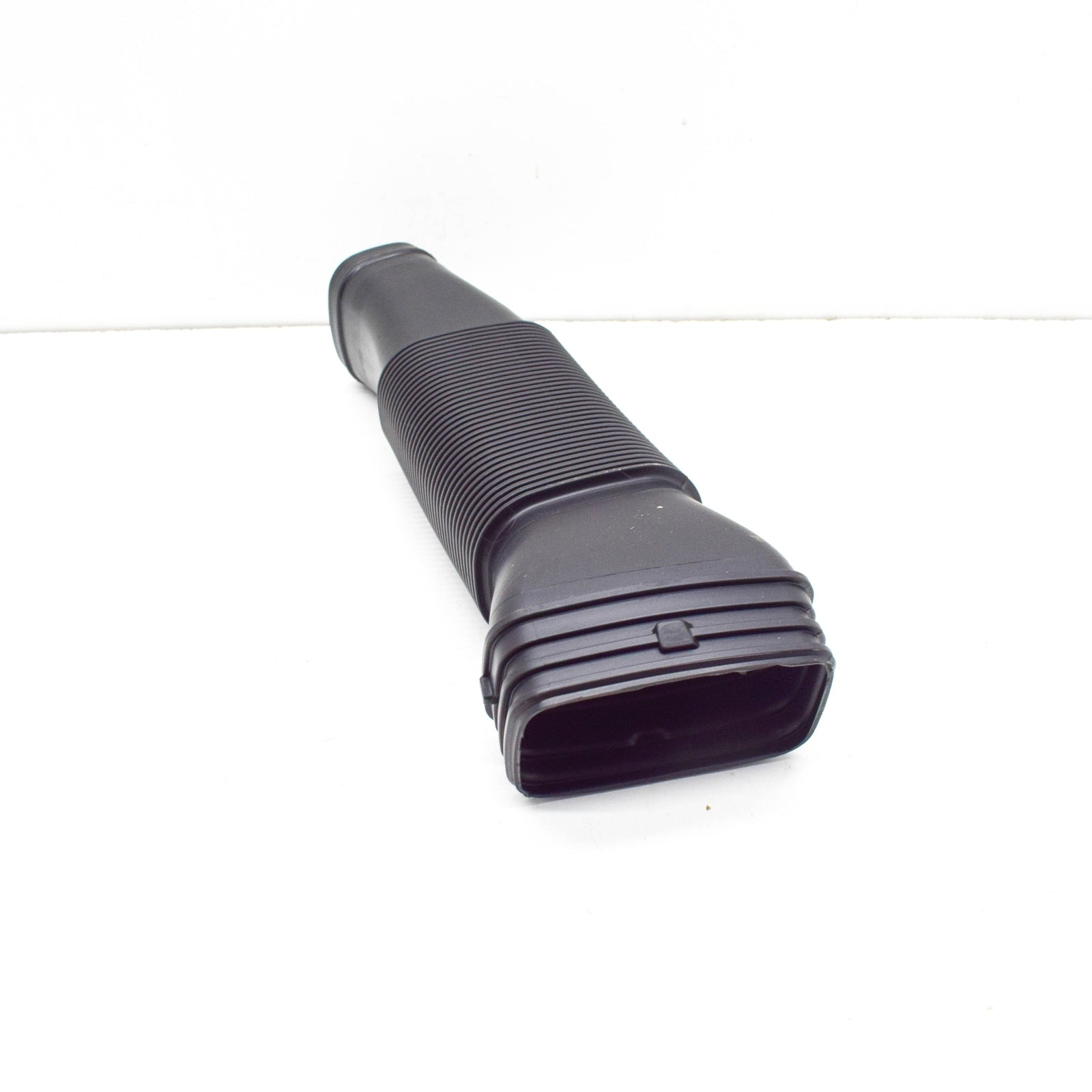 NEW AUDI A1 8X INTAKE AIR DUCT 6R0129618 ORIGINAL