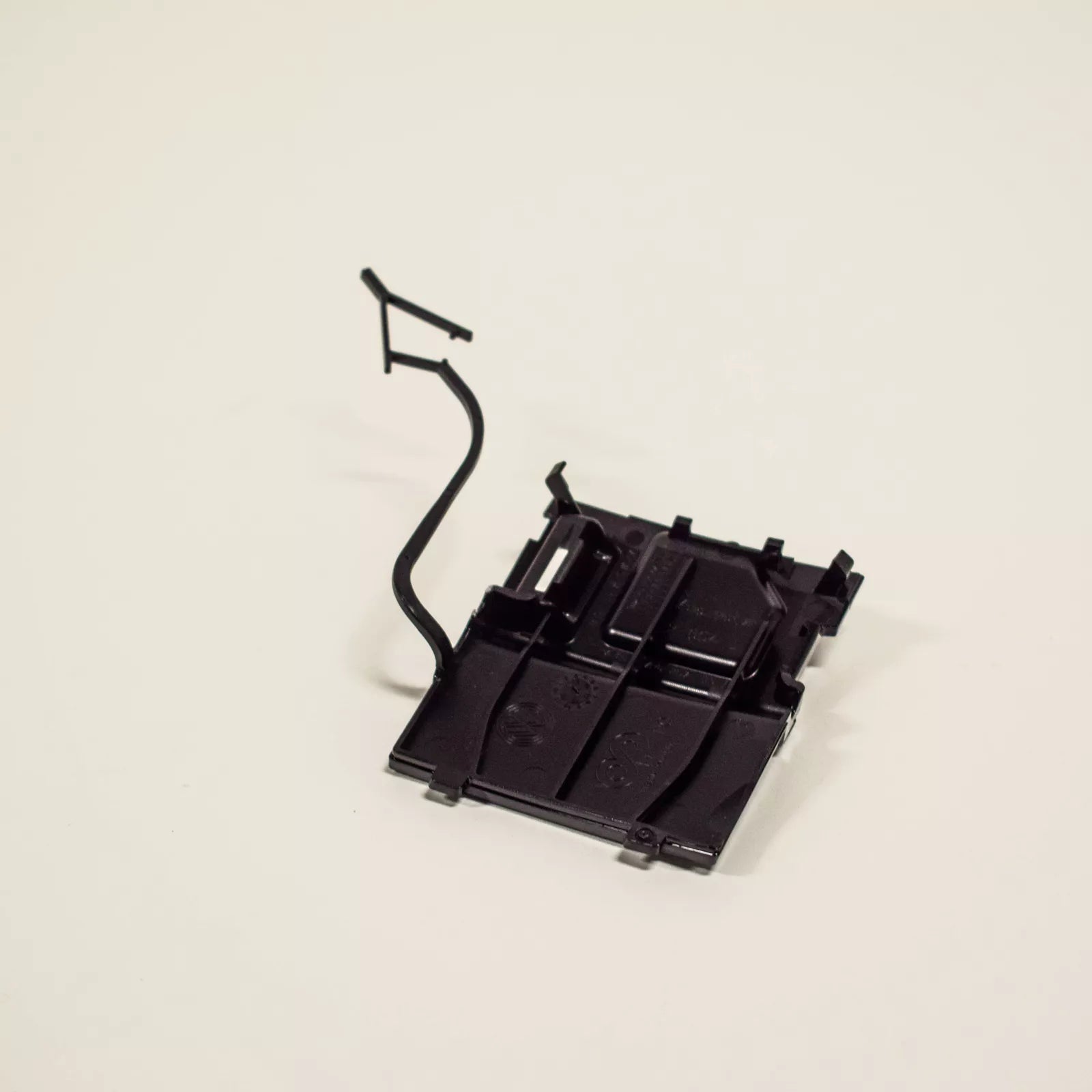 NEW VW TOUAREG 7P FRONT LEFT TOW HOOK EYE CAP COVER 7P6807185B041 ORIGINAL