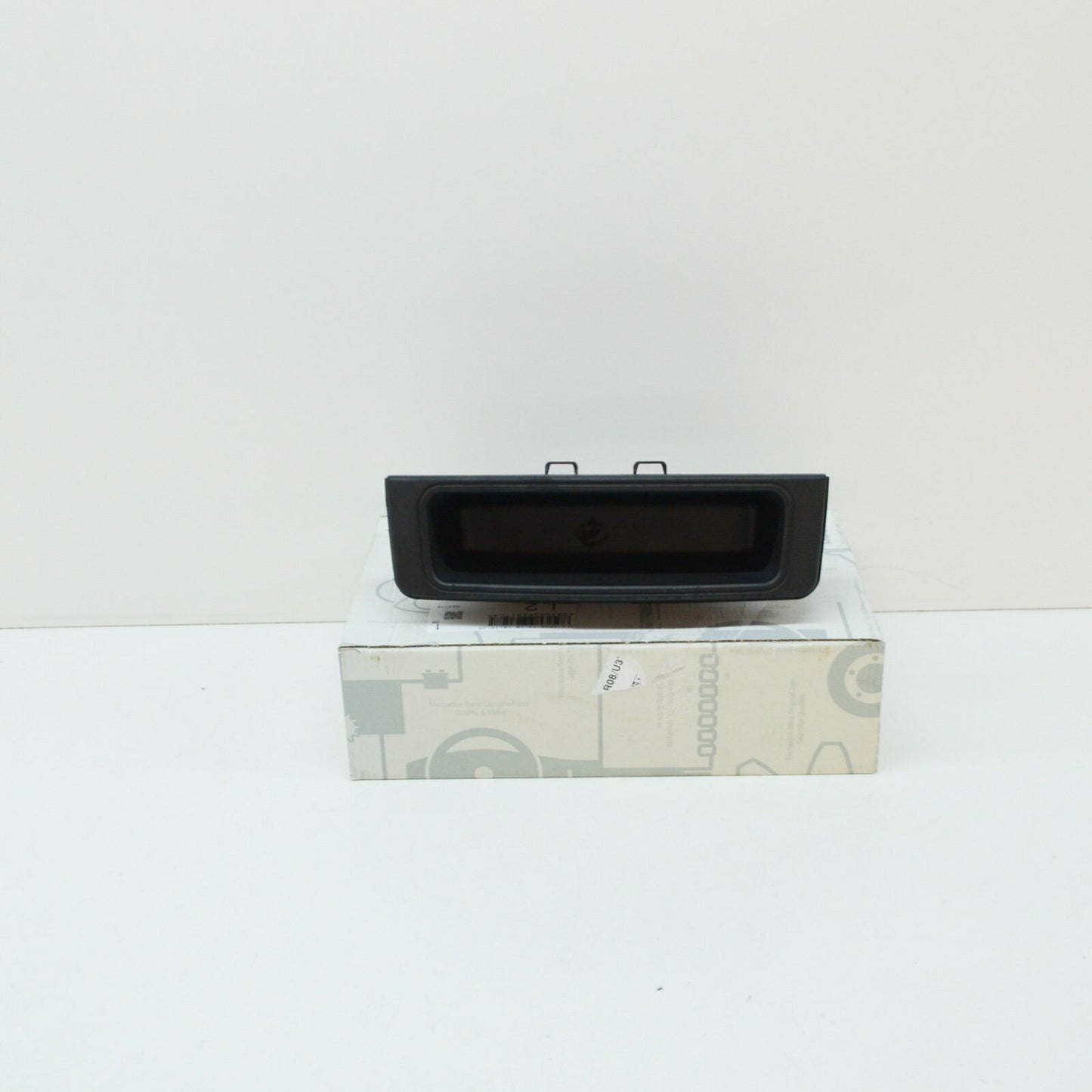 NEW MB C W203 CENTRE CONSOLE STOWAGE COMPARTMENT A20368302917C45 ORIGINAL