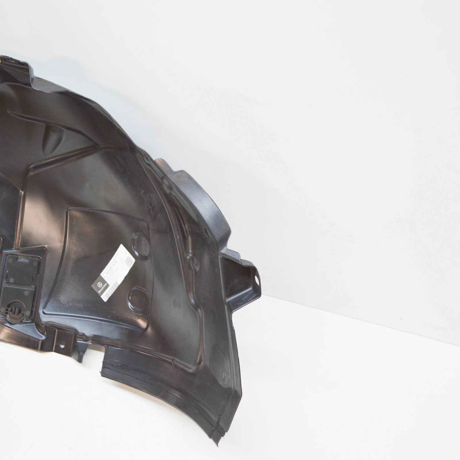 NEW MB E C238 FRONT RIGHT WHEEL HOUSING LINER FRONT PART A2386901603 ORIGINAL