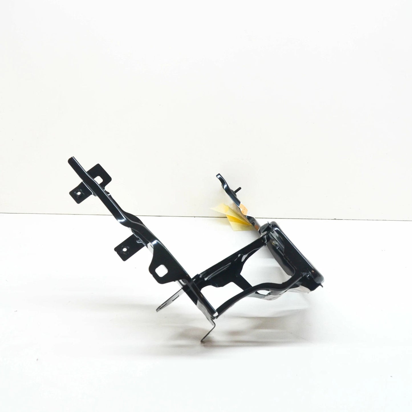 NEW BMW 1 F40 FRONT BUMPER RIGHT SIDE HEADLIGHT BRACKET 51647459882 ORIGINAL