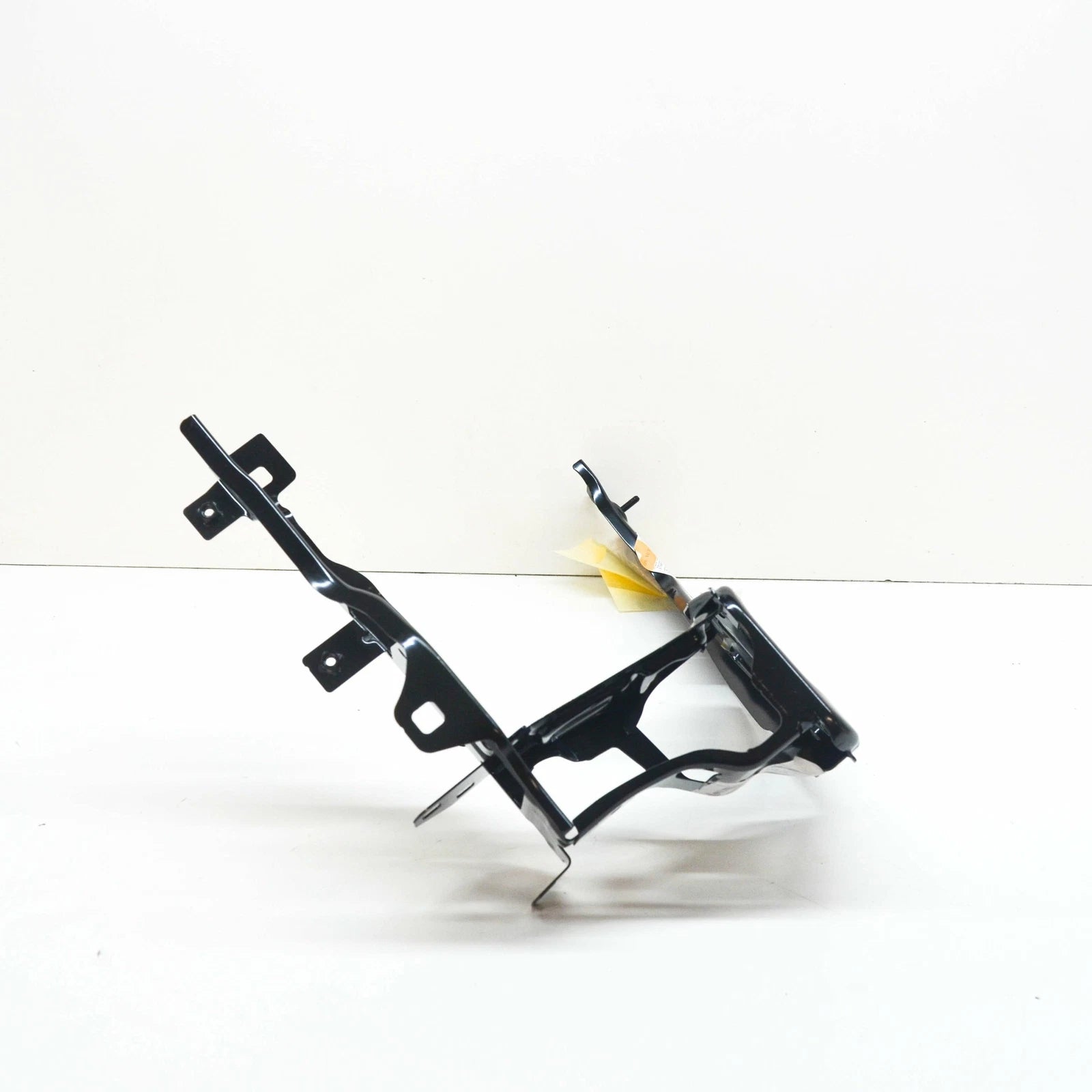 NEW BMW 1 F40 FRONT BUMPER RIGHT SIDE HEADLIGHT BRACKET 51647459882 ORIGINAL