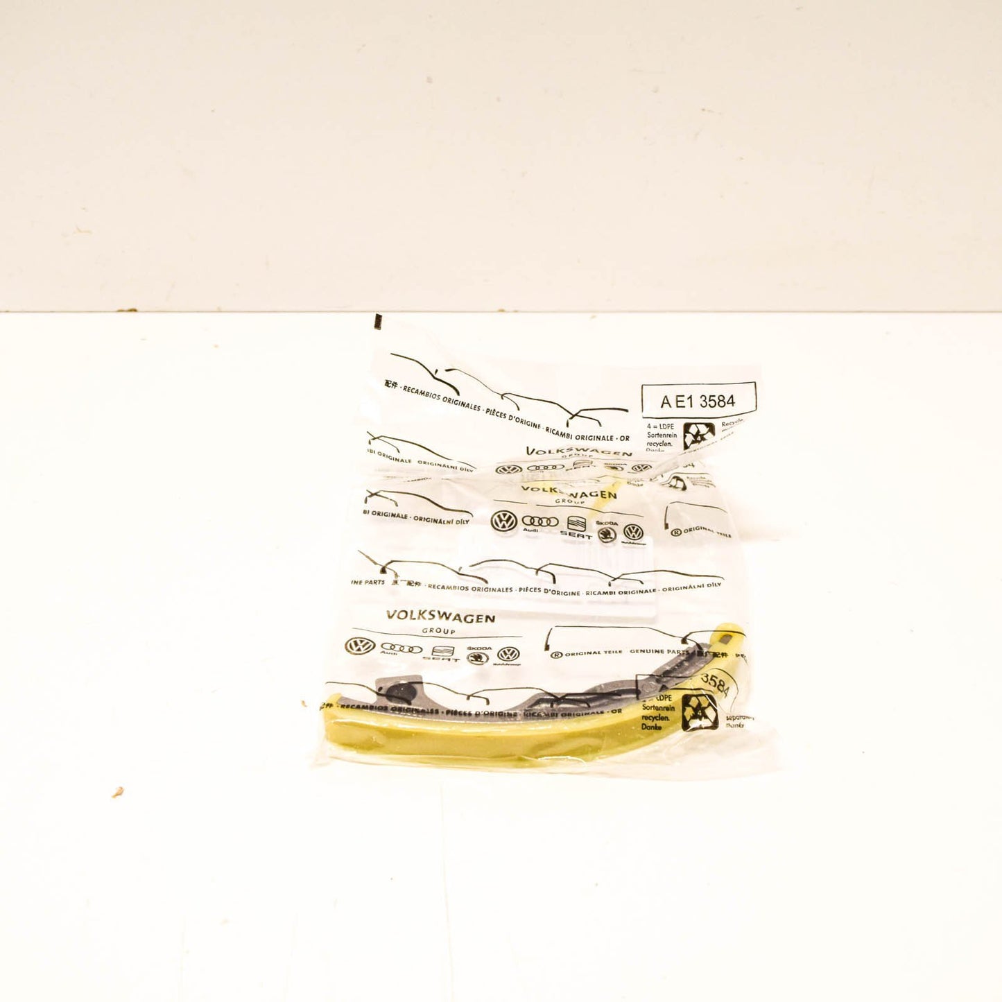 NEW AUDI S4 B7 TIMING CHAIN GUIDE RAIL 079109510M 4.2 PETROL ORIGINAL