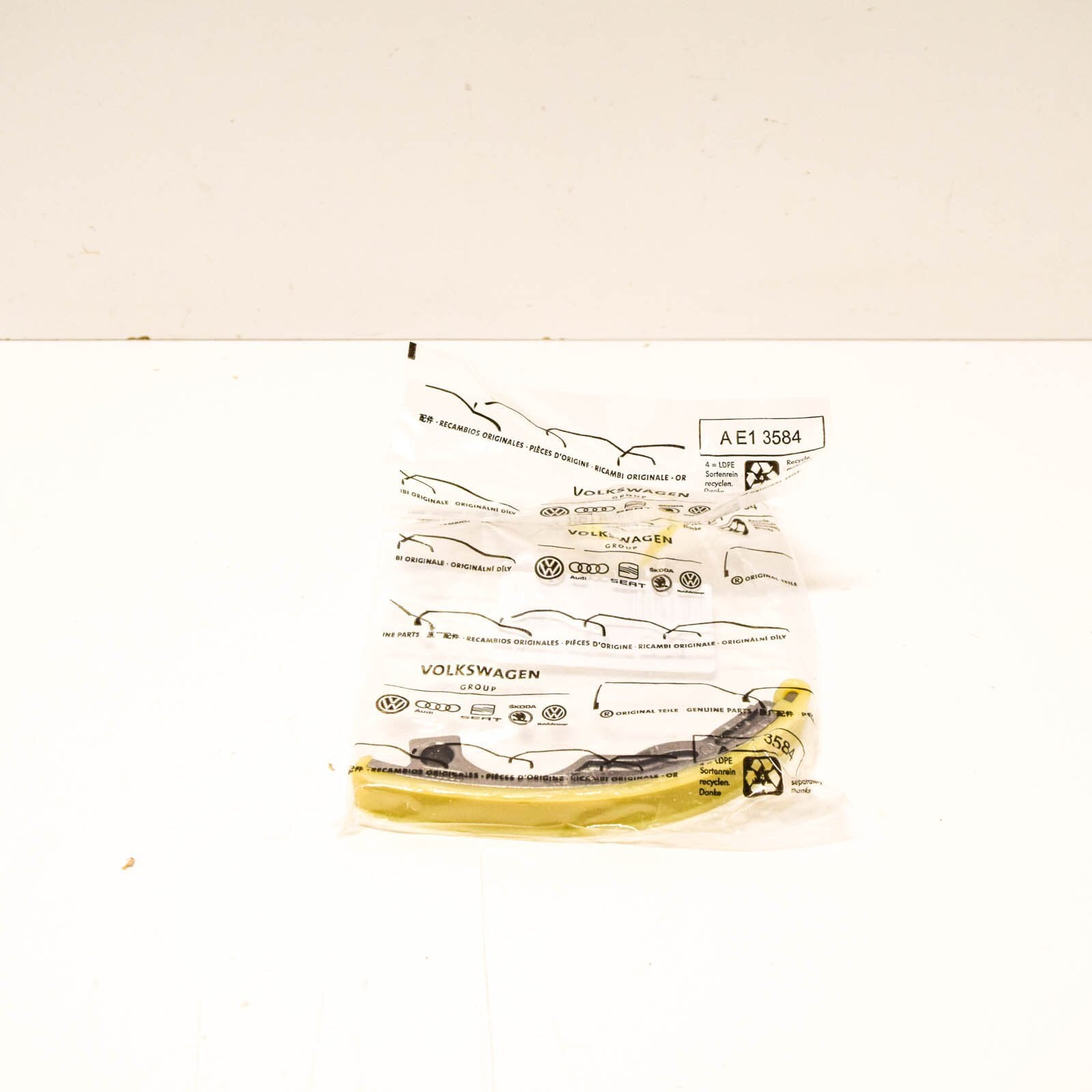 NEW AUDI S4 B7 TIMING CHAIN GUIDE RAIL 079109510M 4.2 PETROL ORIGINAL