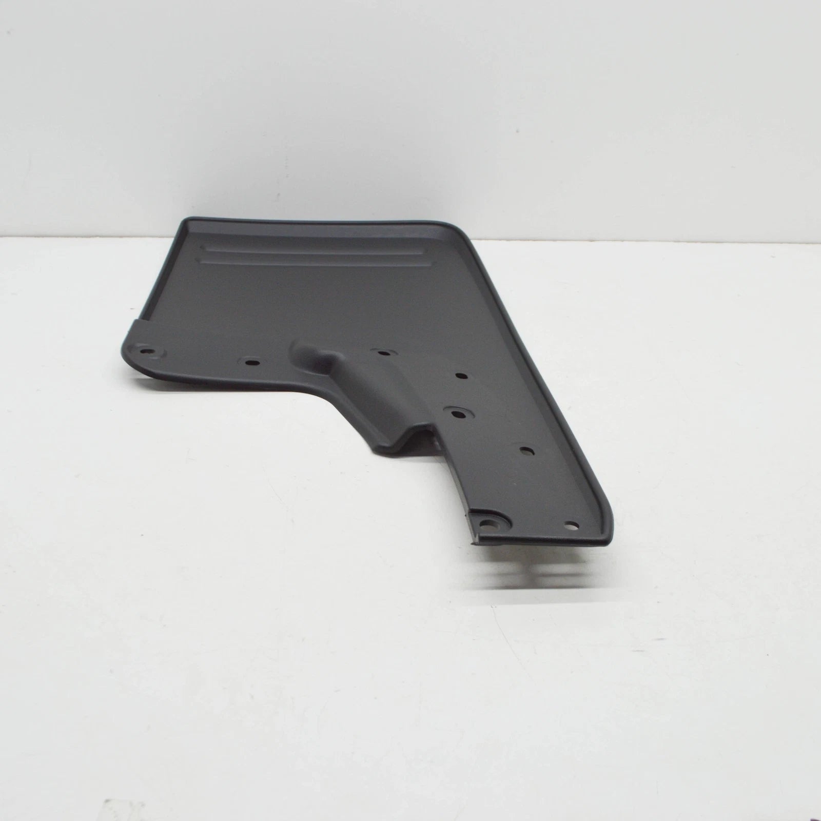 NEW VOLKSWAGEN AMAROK 2H REAR RIGHT MUDGUARD 2H0821812G9B9