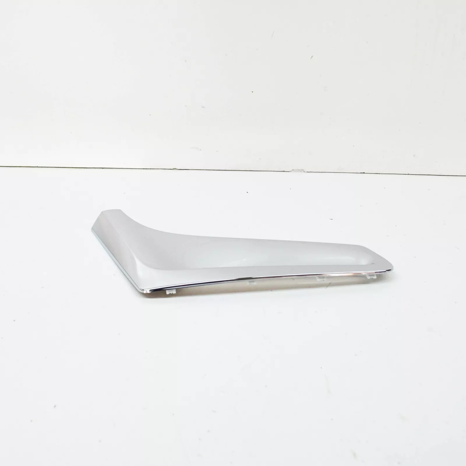NEW BMW 7 G11 RIGHT WING FENDER AIR VENT 51747347378 7347378 2016 ORIGINAL