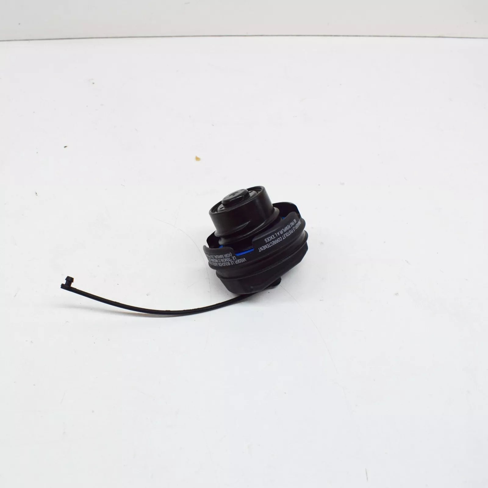 NEW AUDI R8 42 FUEL TANK CAP 420201550D