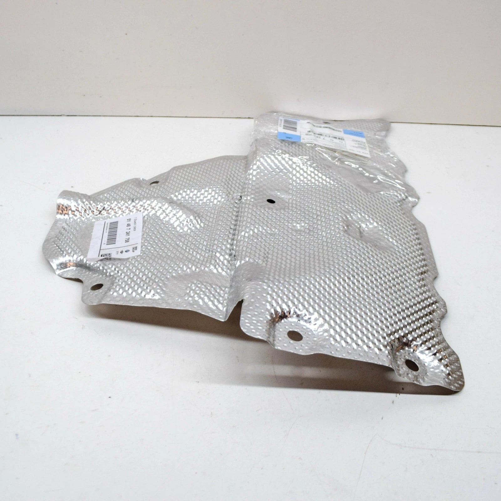 NEW BMW 1 F21 RIGHT ENGINE HEAT SHIELD PROTECTION 51487241758 ORIGINAL