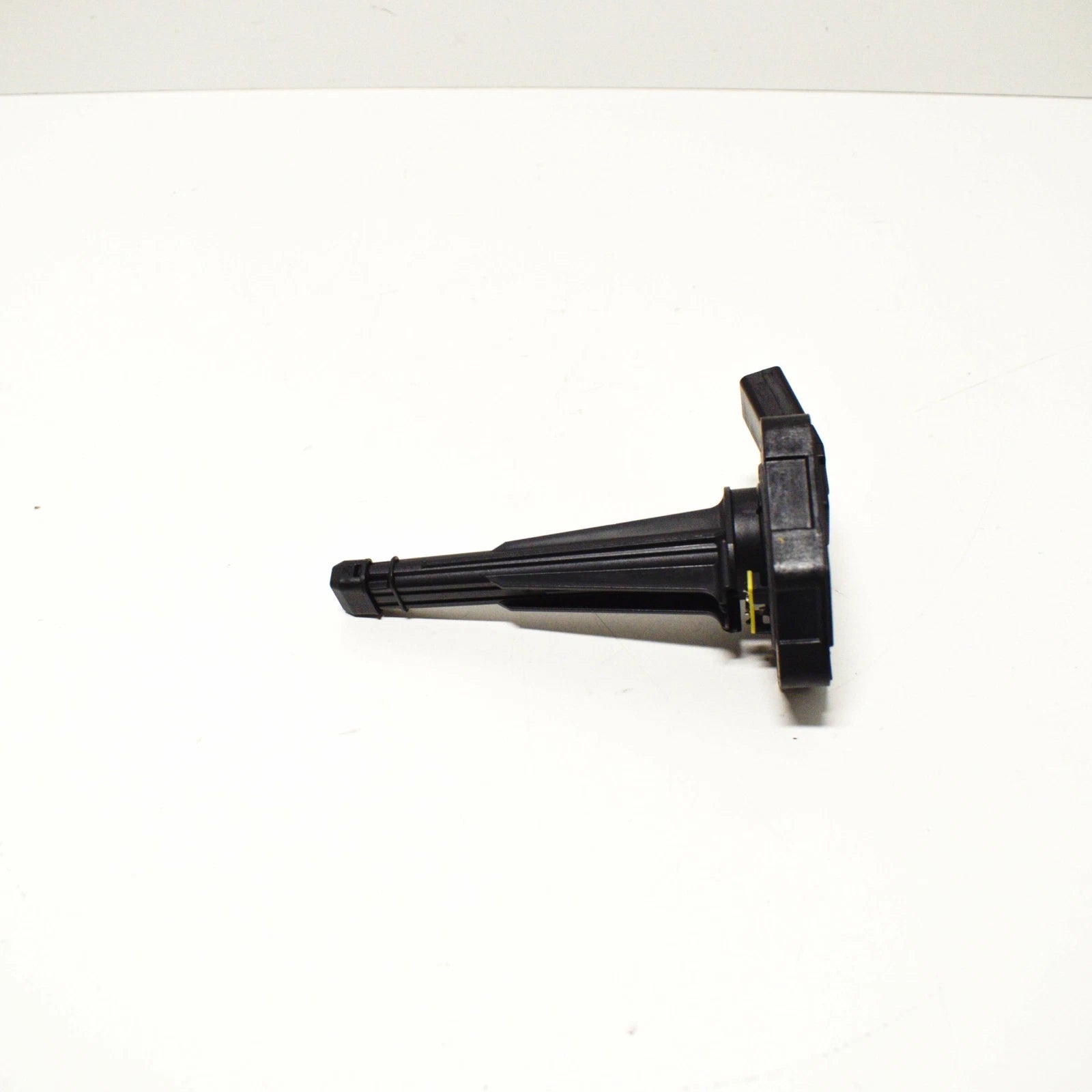 NEW AUDI A4 8K B8 OIL LEVEL SENSOR 03L907660