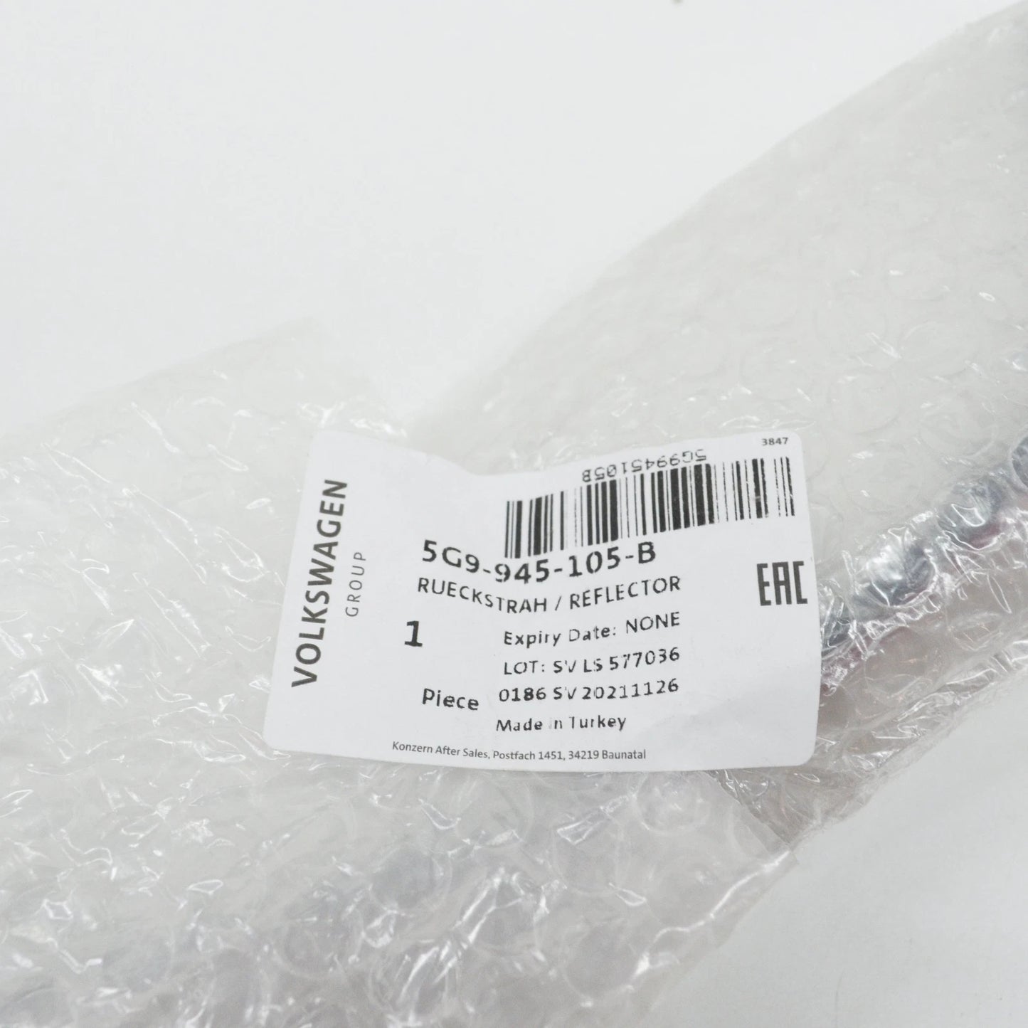 NEW VOLKSWAGEN GOLF MK7 REAR BUMPER LEFT SIDE REFLECTOR 5G9945105B